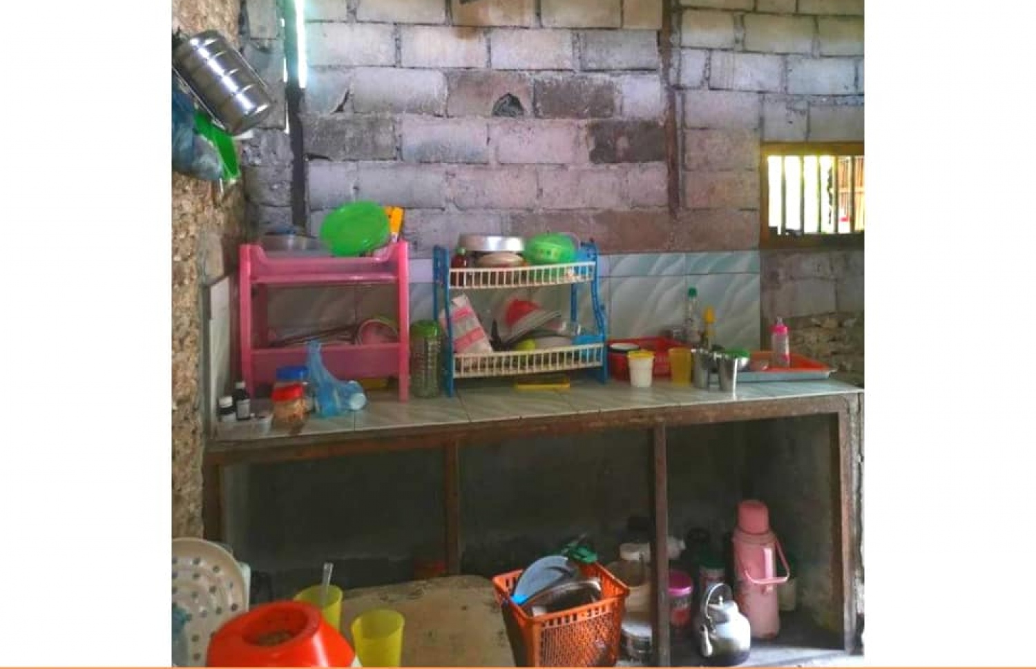 ނާޒިމާގެ ގޭގެ ބަދިގެ ތެރެ: އެ އާއިލާއަށް އެހީތެރިކަން ބޭނުންވޭ