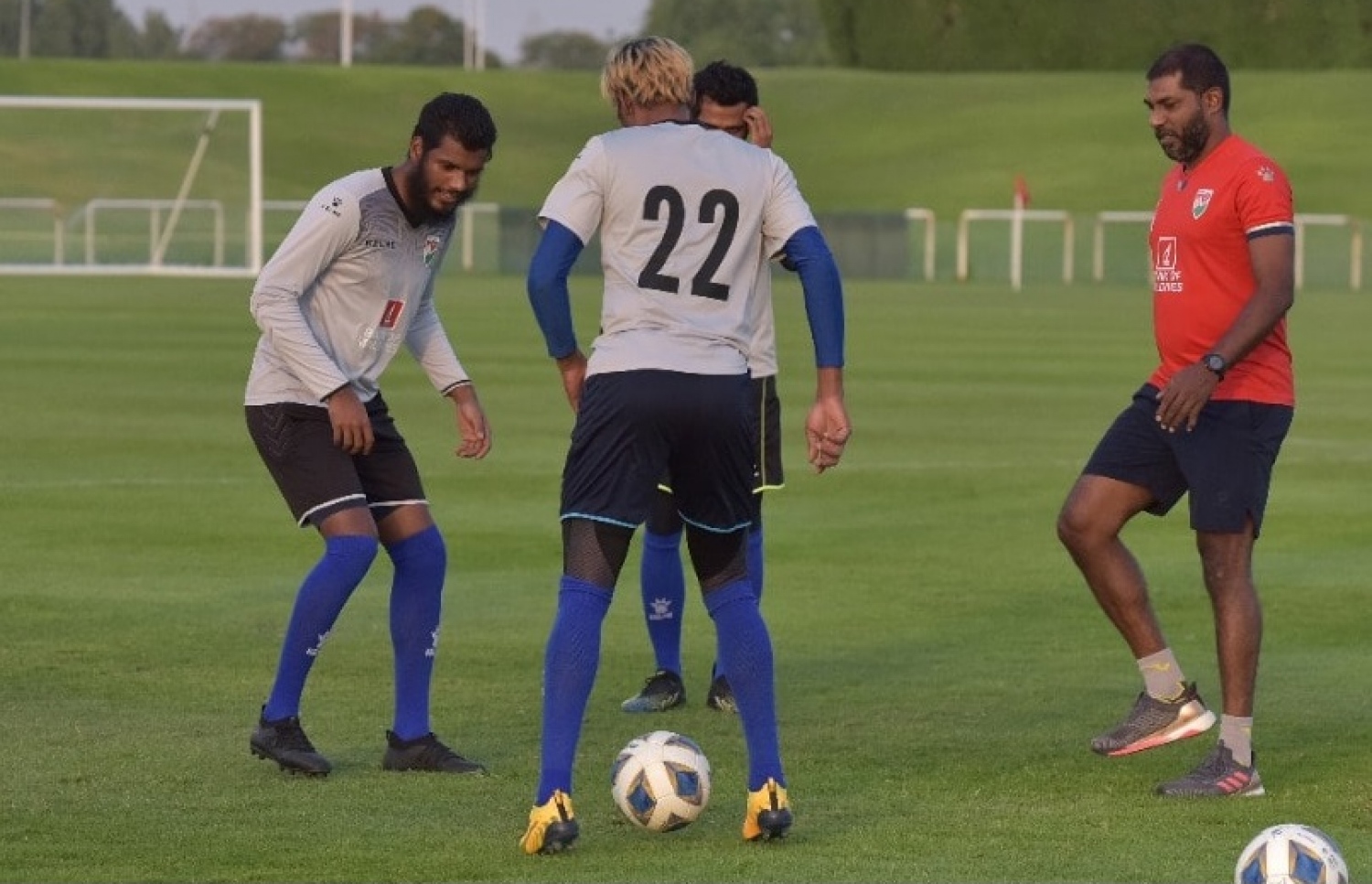 އިމްރާން (ކ) ކީޕަރުންގެ ޓްރޭނިންތަކުގައި