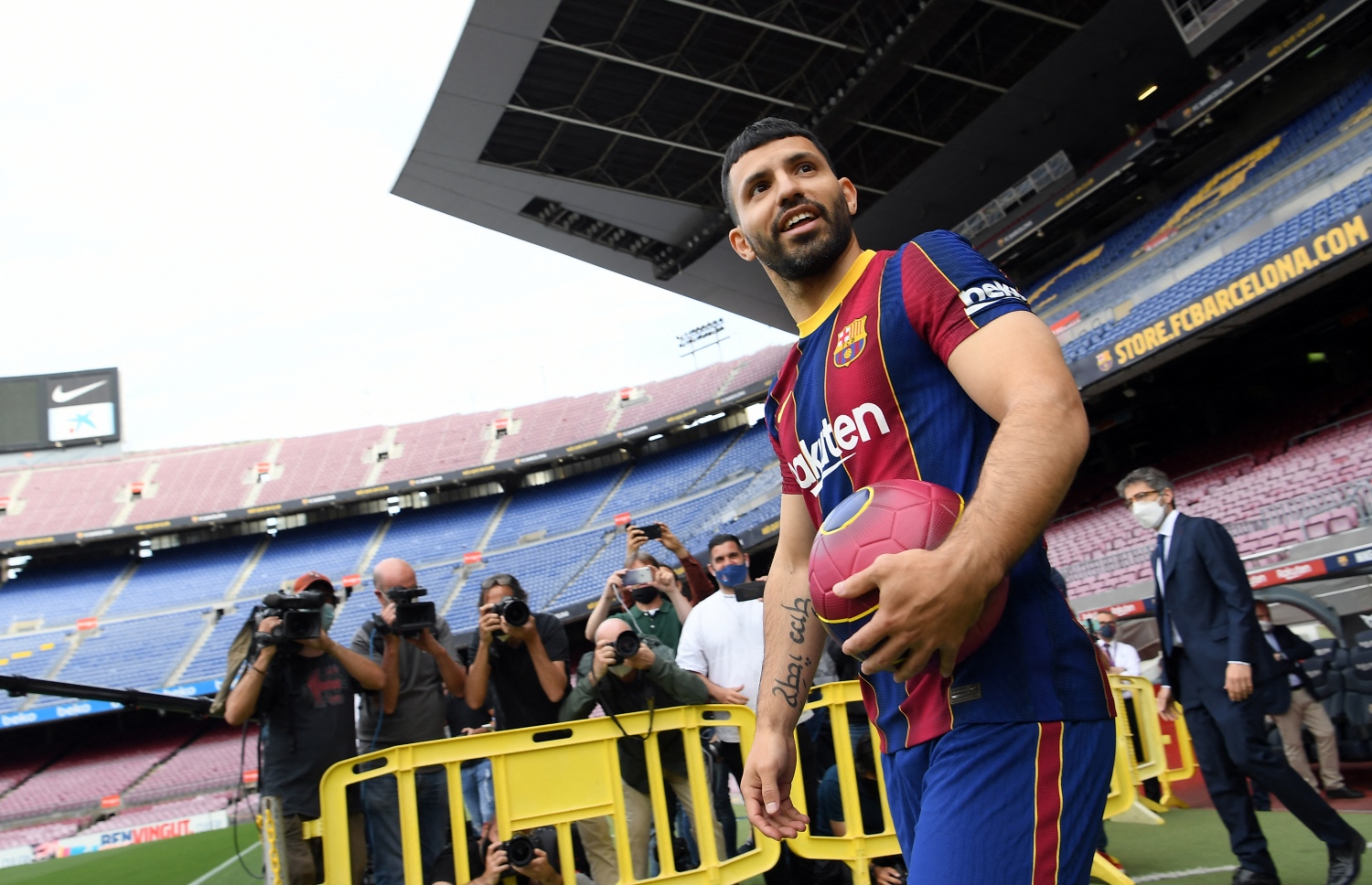 އަގުއޭރޯ ބާސާގެ ޖޯޒީގައި. -- ފޮޓޯ / އޭއެފްޕީ