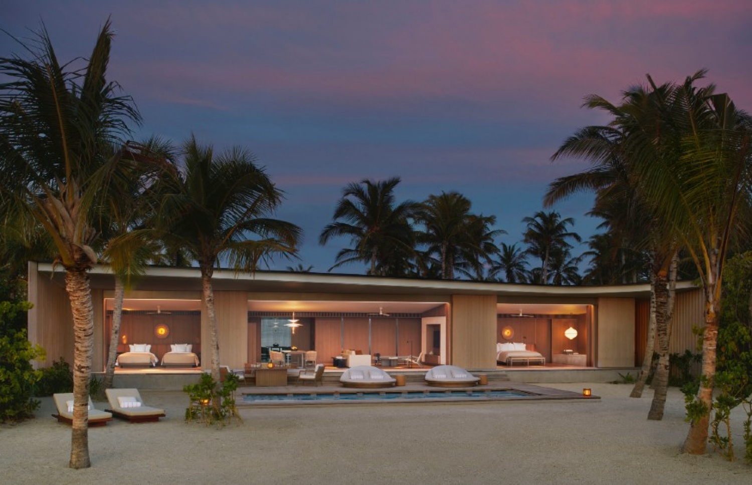 ރިޒް ކާލްޓަން މޯލްޑިވްސްގެ ޕޫލް ބީޗް ވިލާއެއް-- ފޮޓޯ: ރިޒް ކާލްޓަން