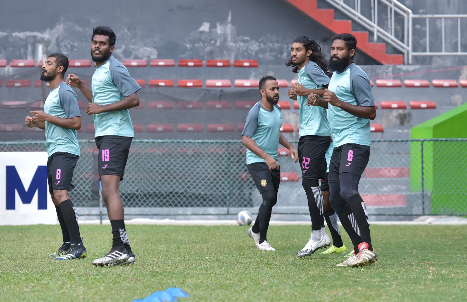 ޔުނައިޓެޑް ވިކްޓަރީގެ ބައެއް ކުޅުންތެރިން ޕްރެކްޓިހުގައި