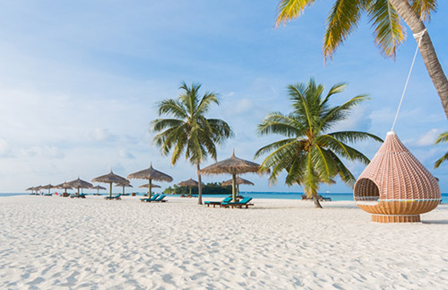 ވެލިގަނޑު ރިސޯޓުގެ ބީޗު-- ފޮޓޯ: ވެލިގަނޑު އައިލެންޑް ރިސޯޓް