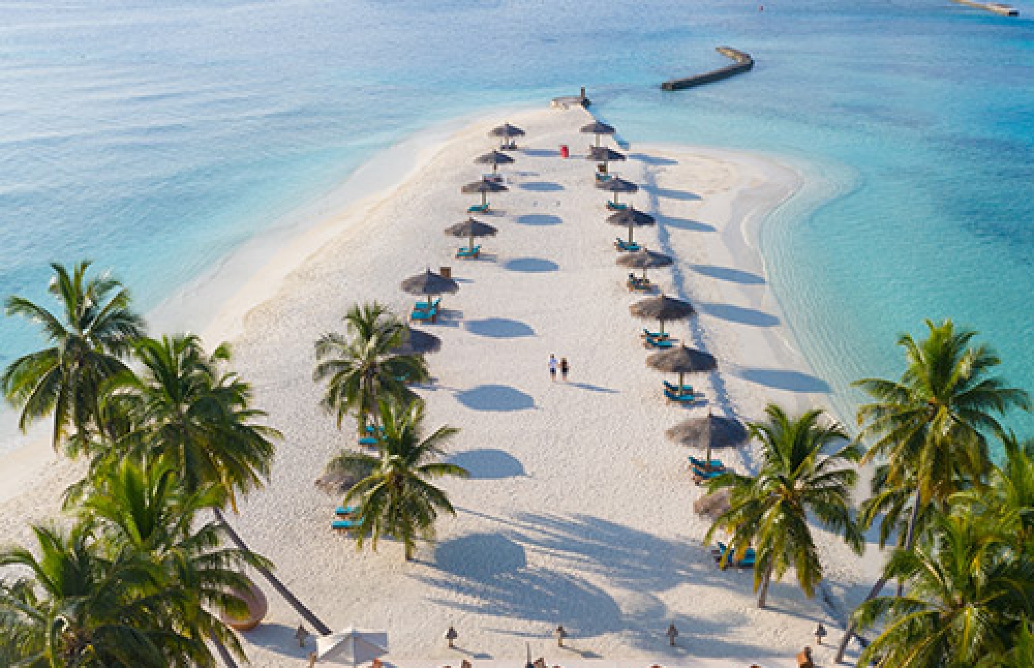 ވެލިގަނޑު ރިސޯޓުގެ ބީޗުގެ މަތިން ނަގަފާއިވާ ފޮޓޯއެއް-- ފޮޓޯ: ވެލިގަނޑު އައިލެންޑް ރިސޯޓު