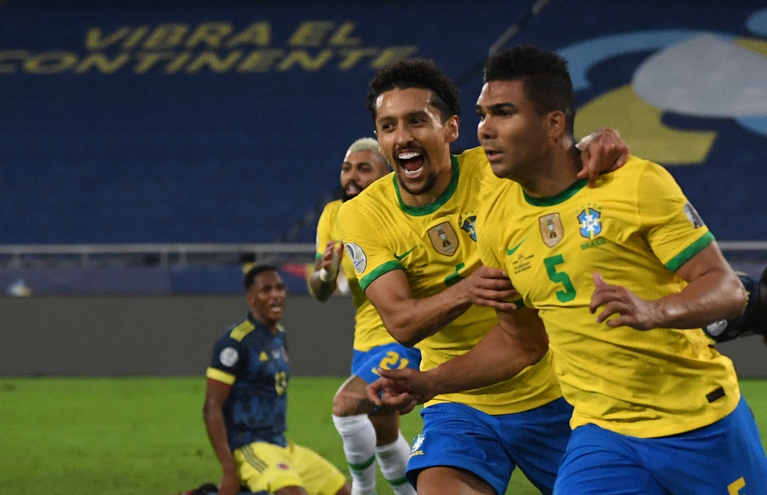 ބްރެޒިލަށް ލީޑް ނަގައިދިން ކަސެމީރޯ އުފާފާޅު ކުރަނީ --- ފޮޓޯ: އޭއެފްޕީ