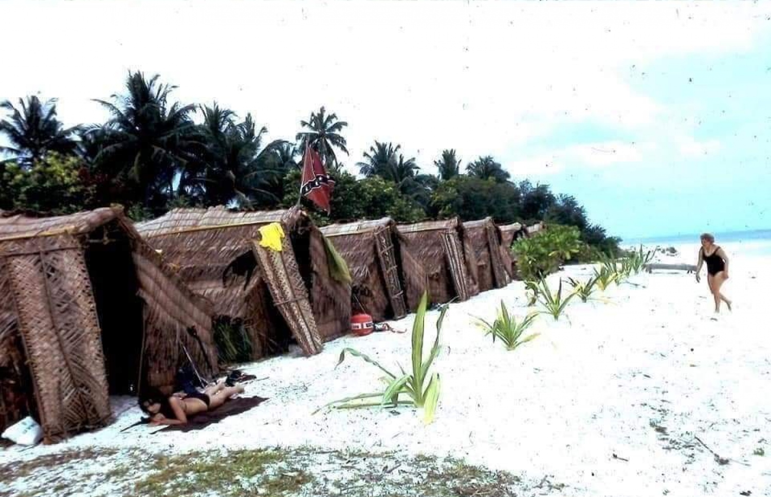 ރާއްޖެ އަށް ޓޫރިޒަމް ތައާރަފުވިތާ ކުރީކޮޅު ޓޫރިސްޓުން ތިބުމަށް ފަނުން  ހަދާފައިވާ ތަންތަން