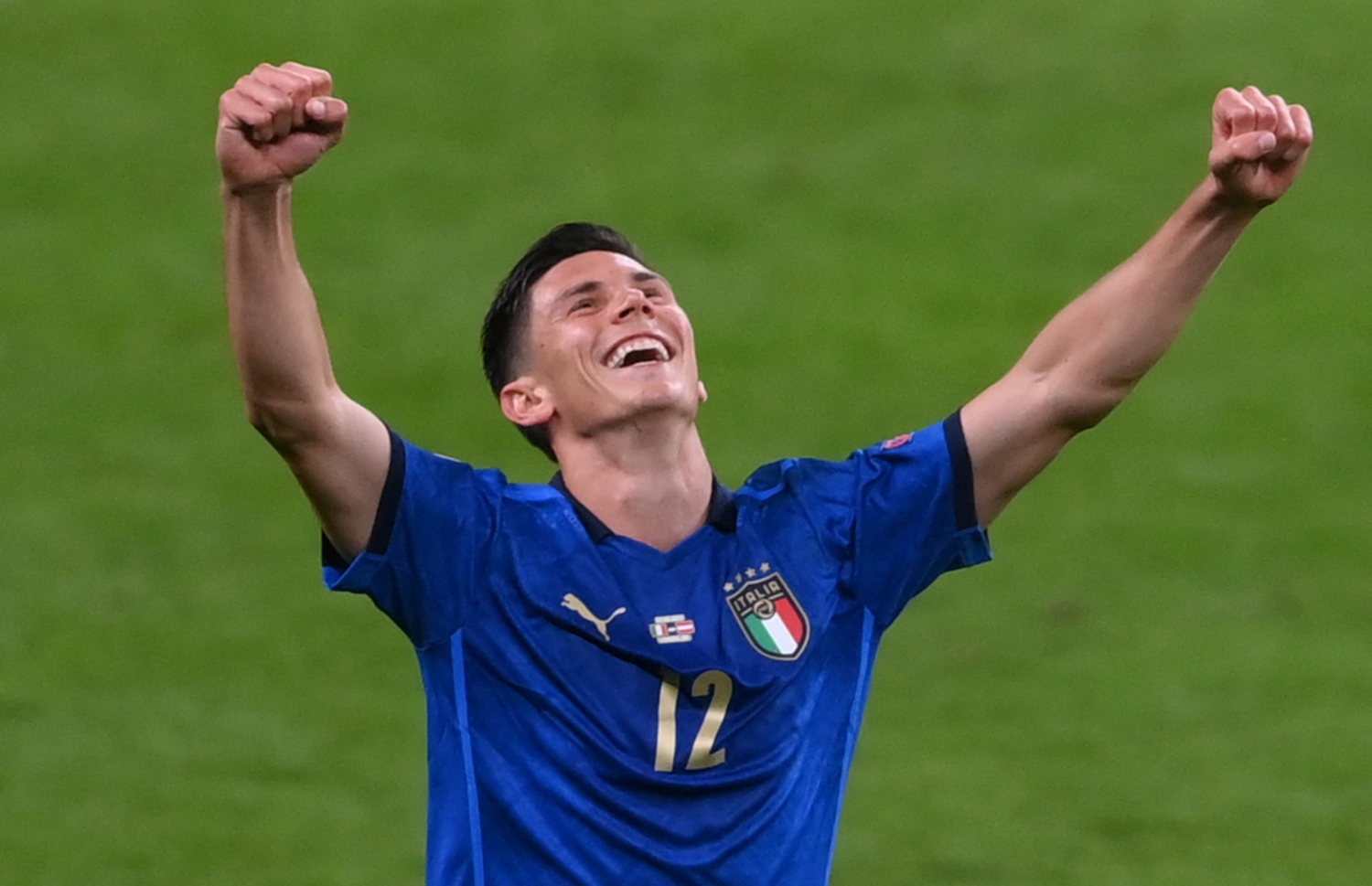 ލަންޑަން - ޖޫން 26، 2021: ލަންޑަންގެ ވެމްބްލީ ސްޓޭޑިއަމްގައި ކުޅުނު ޔޫރޯ 2020 ގެ ދެ ވަނަ ބުރުގެ މެޗުގައި ފުރިހަމަ ވަގުތު ހަމަވިއިރު ލަނޑެއް ނުޖެހި އެއްވަރުވުމުން، ކުޅުނު އިތުރު ވަގުތުގައި އޮސްޓްރިއާ އަތުން މޮޅުވުމުން އިޓަލީގެ މިޑްފީލްޑަރު ޕެސިނާ އުފާފާޅު ކުރަނީ. --ފޮޓޯ:އޭއެފްޕީ