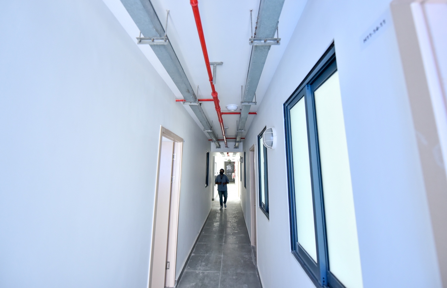 ހިޔާ މަޝްރޫއުގެ ދަށުން ހުޅުމާލޭގައި ތަރައްގީކުރި ޓަވަރެއްގެ ކޮރިޑޯ. .-- ފޮޓޯ: އަހުމަދު އަވްޝަން /މިހާރު