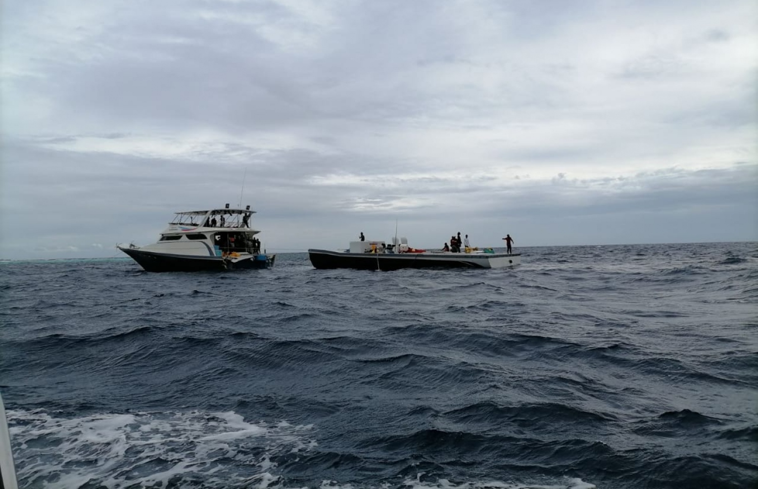 މޫސުން ގޯސްވެ، މެދުން ބިންދައިގެން ދިޔަ "މޯހިރި" ދޯނި.