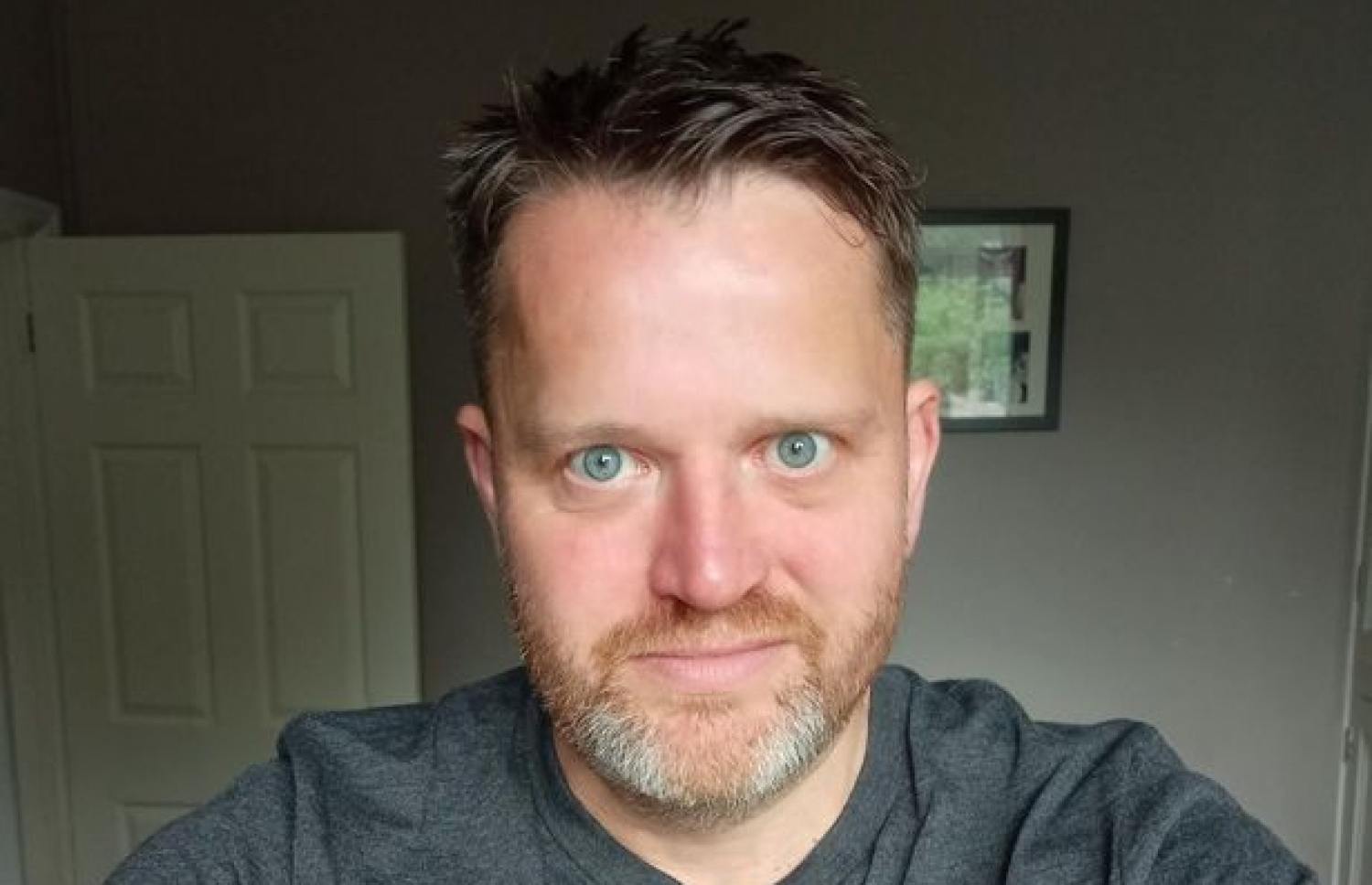 ފަންޑް އެއްކުރި ޖޮއެލް.