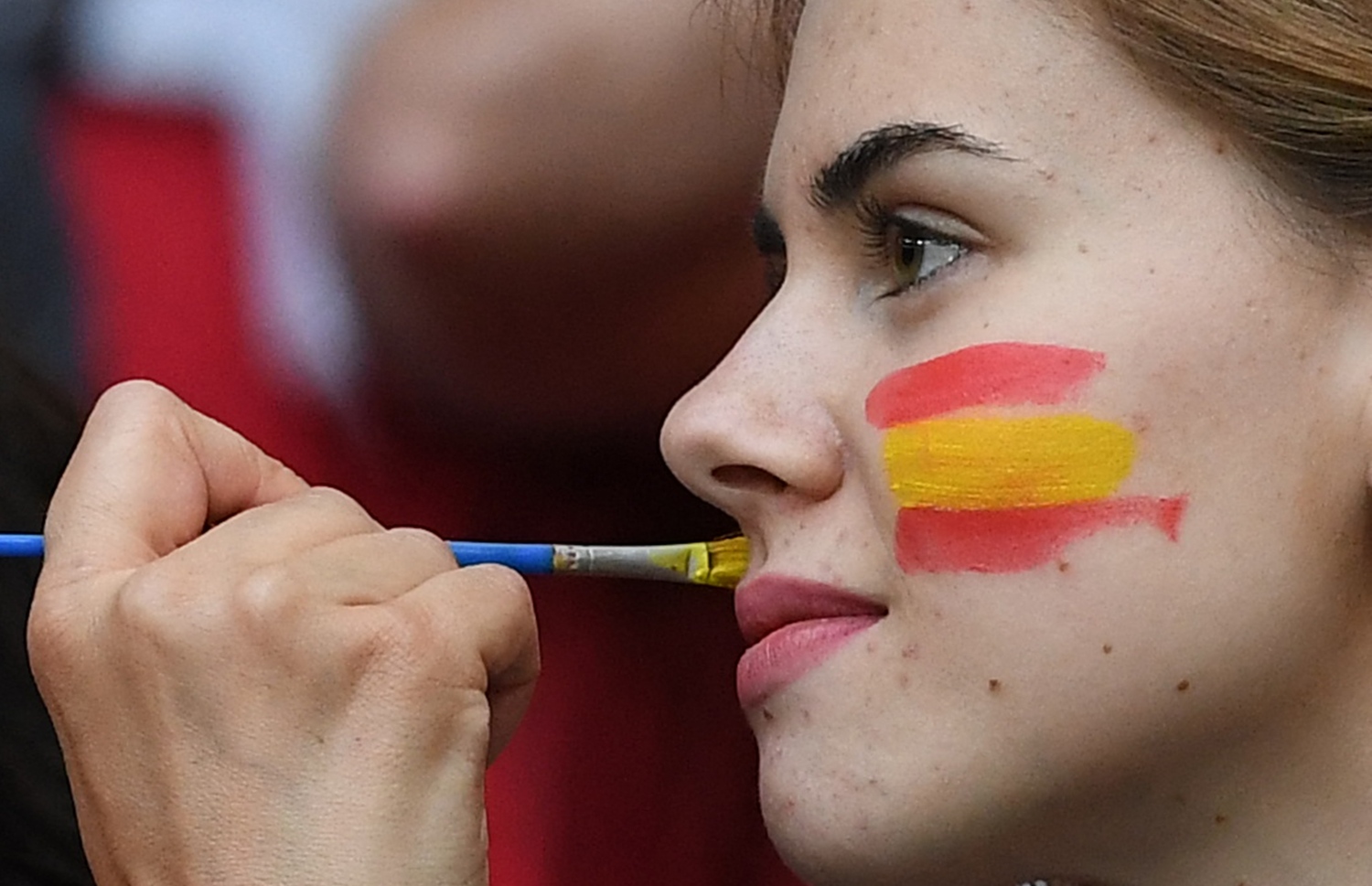 ލަންޑަން - ޖުލައި 6، 2021: ޔޫރޯ 2020 ސެމީ ފައިނަލްގައި ސްޕޭނުގެ ސަޕޯޓަރަކު: މެޗުގެ ފުރިހަމަ ވަގުތާއި އިތުރު ވަގުތުގައި 1-1 އިން ދެ ޓީމު އެއްވަރުވުމުން ނަތީޖާ ނެރެން ޖެހި ޕެނަލްޓީން 4-2 އިން ކުރި ހޯދާ އިޓަލީ ވަނީ ފައިނަލުން ޖާގަ ހޯދާފައި. --ފޮޓޯ:އޭއެފްޕީ