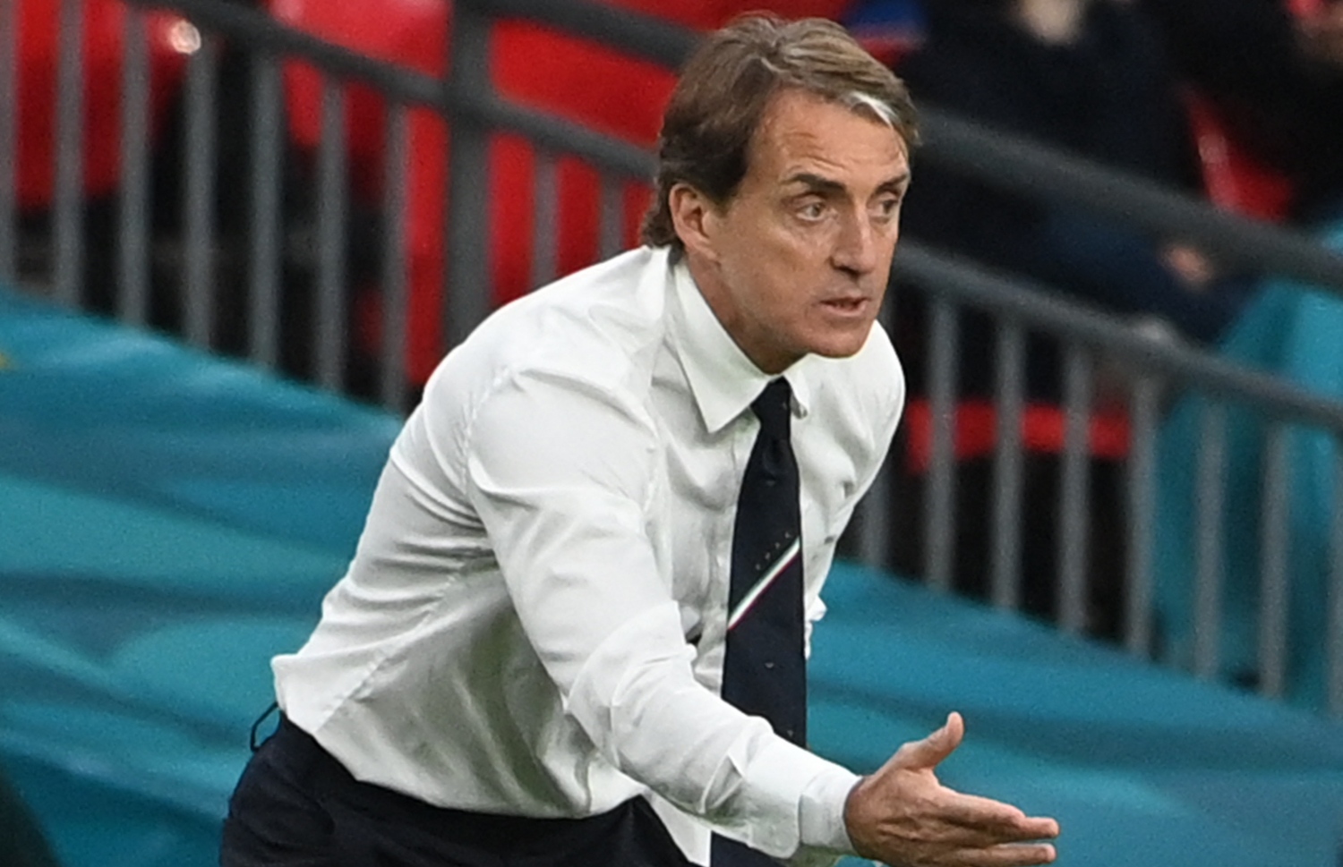 ސެމީ ފައނަލު މެޗުގައި އިޓަލީގެ ޓީމަށް މަންޗިނީ އިރުޝާދު ދެނީ --- ފޮޓޯ: އޭއެފްޕީ