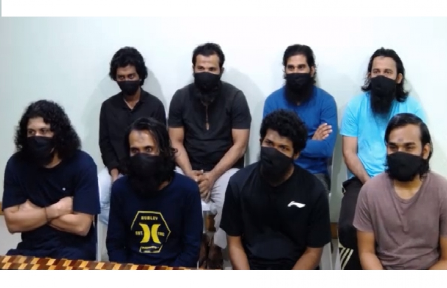 ތ. ތިމަރަފުށީގައި ހަރުކަށި ފިކުރުގެ އަމަލުތަކެއް ހިންގަން އުޅުމުގެ ތުހުމަތުގައި ދައުވާ ލިބޭ އަބްދުﷲ ޝަރީފް، އިބްރާހިމް ލޫތު، އަބްދުﷲ އިމާދު އަދި އަހްމަދު އަހްސަން، އަލީ މުނީޒް، މުހައްމަދު އާސިރު، އަލީ އަރްހަމް މުހައްމަދު އަދި ސަމާހް ޝަރީފް.