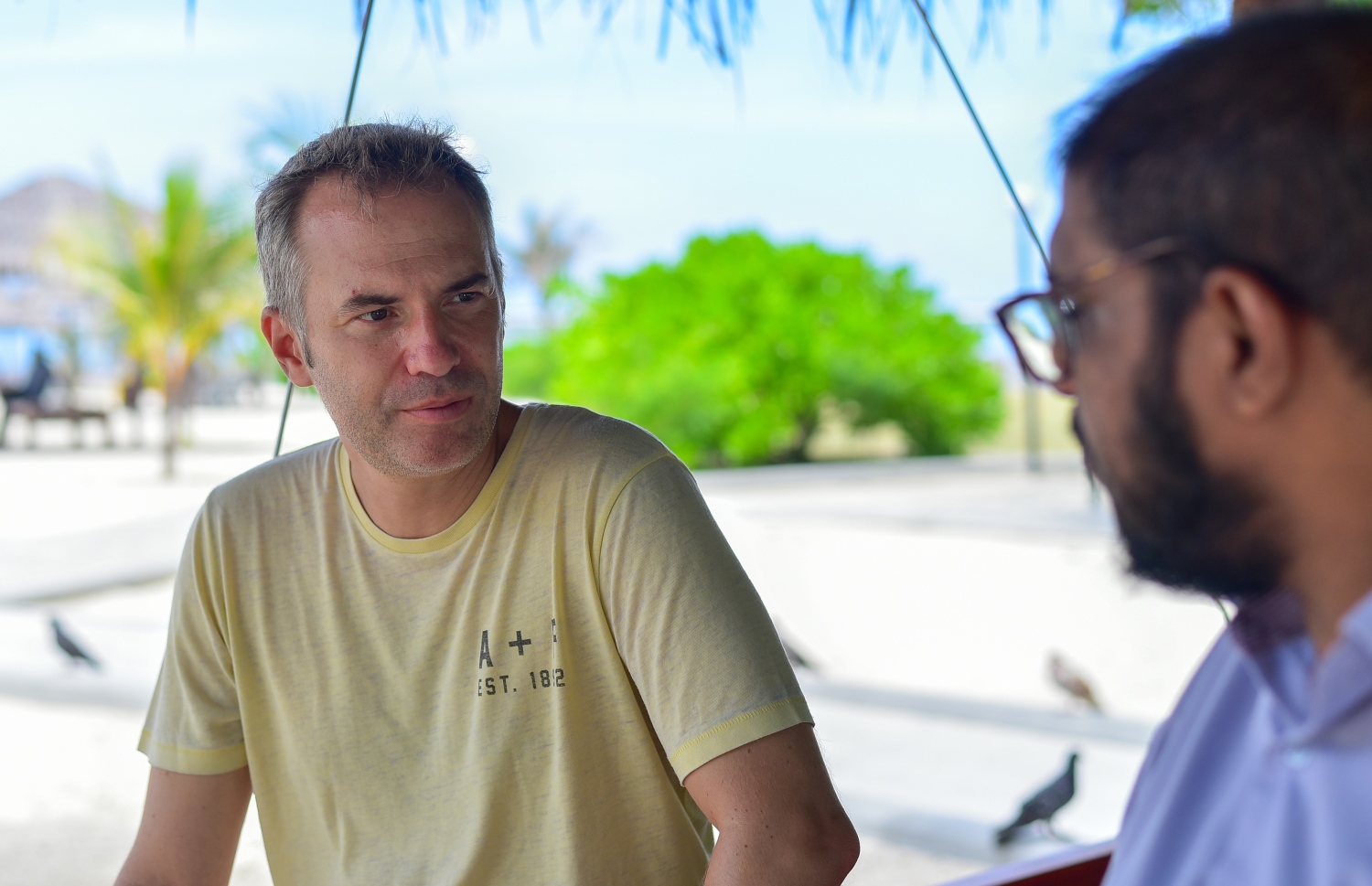 ގައުމީ ޓީޓީ ޓީމުގެ ކޯޗް ކޮސްޓޯ (ވ) "މިހާރު" އަށް އިންޓަވިއު ދެނީ --- ފައިލް ފޮޓޯ: އަހްމަދު އަވްޝަން އިލްޔާސް | މިހާރު