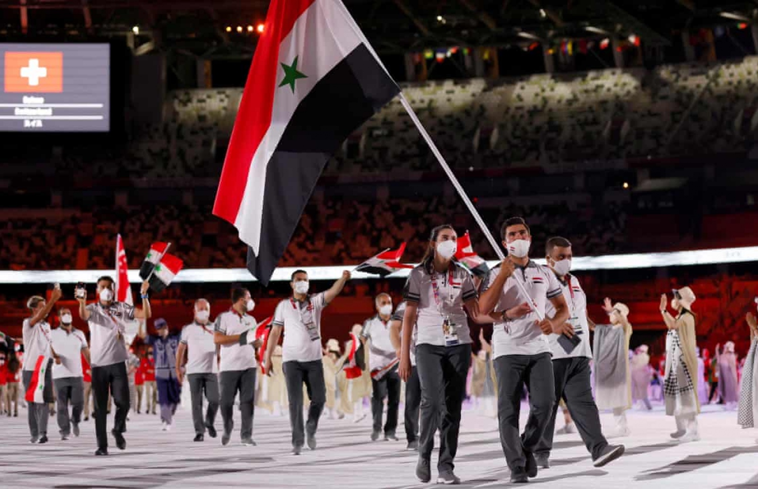 ޒާޒާ (ވ) ސީރިއާގެ ދިދައިގައި ހިފަހައްޓާލައިގެން --- ފޮޓޯ: އޭއެފްޕީ