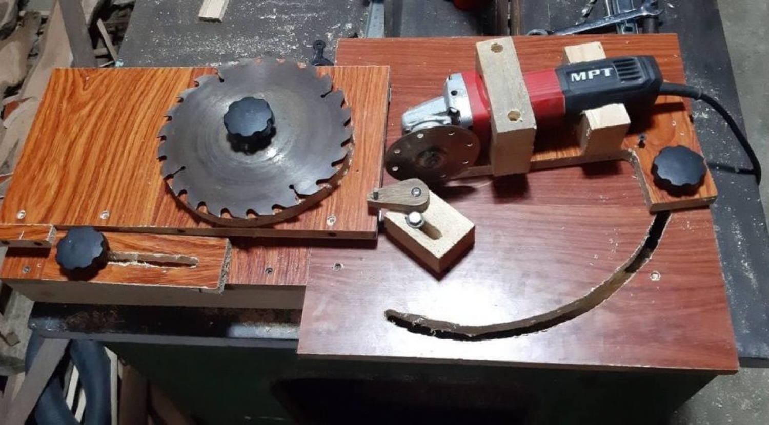 ލަކުޑި ކީހުމަށް ހުސެއިން ތައްޔާރުކުރި މެޝިން --- ފޮޓޯ : ތިލަދުން