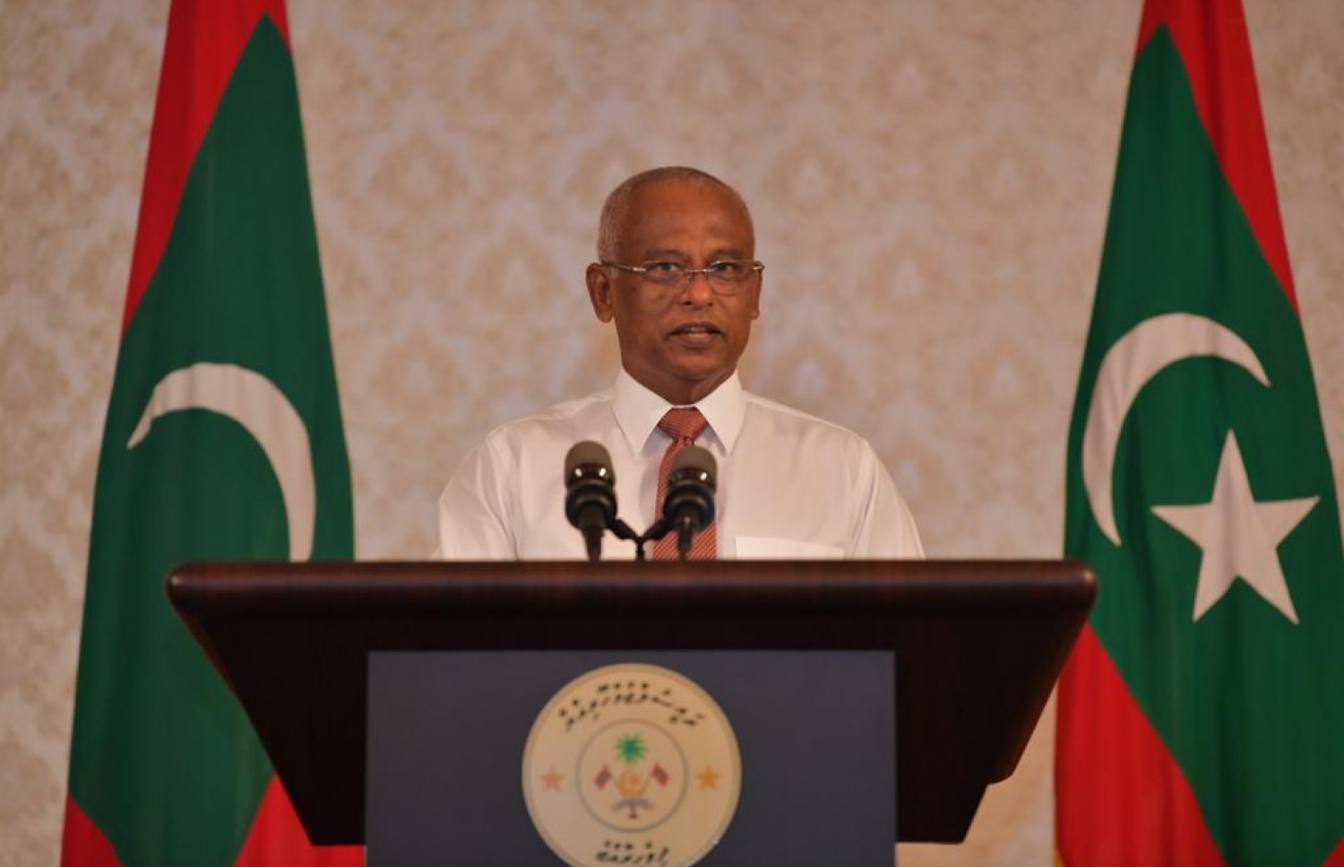 ރައީސް އޮފީހުގައި މިއަދު ބޭއްވި ނިއުސް ކޮންފަރެންސްގައި ރައީސް އިބްރާހީމް މުހައްމަދު ސޯލިހު ވާހަކަފުޅުދައްކަވަނީ-- ފޮޓޯ: ރައީސް އޮފީސް