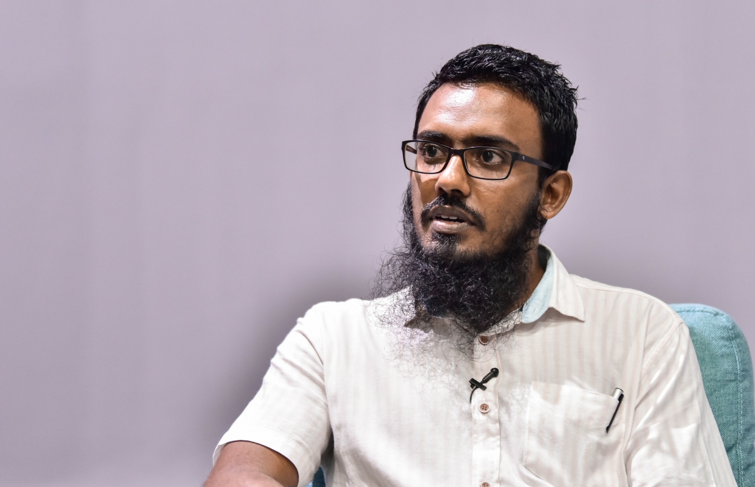 ޑރ. އަހުމަދު، "މިހާރު" އަށް މީގެ ކުރިން ދެއްވި އިންޓަވިއުއެއްގައި.-- ފައިލް ފޮޓޯ: މިހާރު