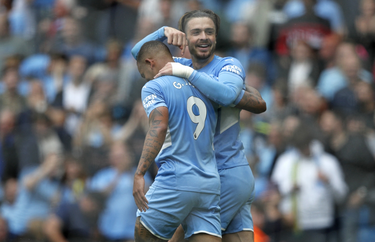 ގްރިލީޝް  އާއި ޖެސޫސް މެޗުގައި އުފާފާޅު ކުރަނީ ---- ފޮޓޯ: އޭއެފްޕީ