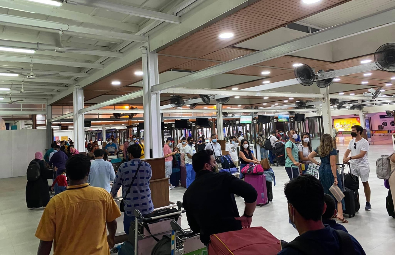 ވެލާނާ އިންޓަނޭޝަނަލް އެއާޕޯޓް. ރަޝިއާއިން މިއަހަރުގެ މިހާތަނަށް 57،000 ޓޫރިސްޓުން އައިސްފައިވޭ-- ފޮޓޯ: އަހުމަދު އަވްޝަން/ މިހާރު