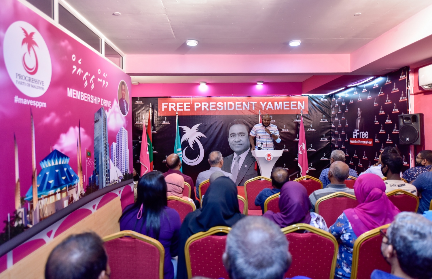 ޕީޕީއެމްގެ ޖަލްސާއެއްގައި ސުޖާއު ވާހަކަ ދައްކަވަނީ: ނަހުލާގެ ގިނަ ތުހުމަތުތައް ހެއްކަކާ ނުލައި އަމާޒުކުރެއްވީ ސުޖާއަށް