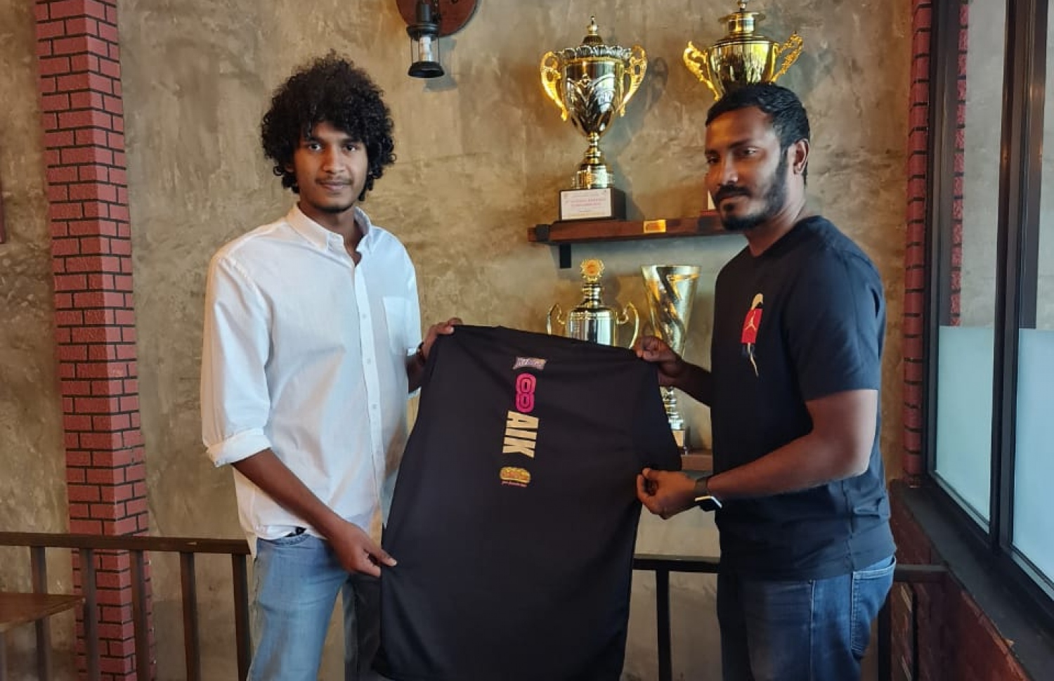 ޒިލާ އާއި އައިކް