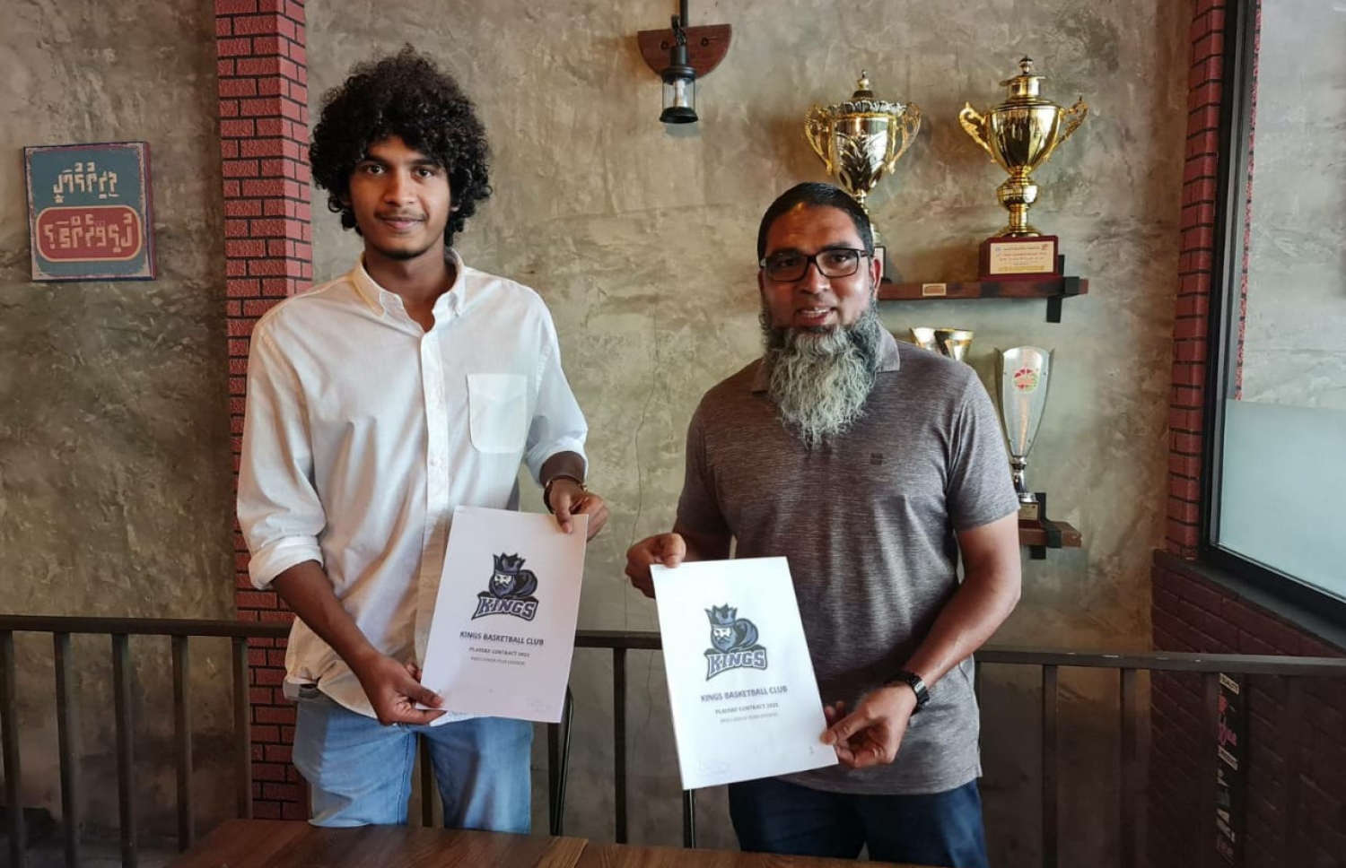 ކިންގްސްގެ ނައިބް ރައީސް އިއްބެ އާއި އާއިކް