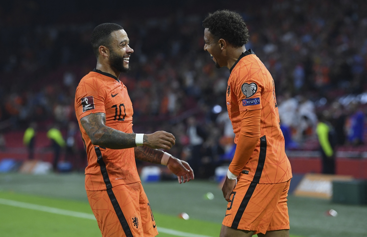 މާލެން އާއި ޑިޕާއީ ލަނޑު ޖެހުމަށް ފަހު އުފާފާޅު ކުރަނީ --- ފޮޓޯ: އޭއެފްޕީ