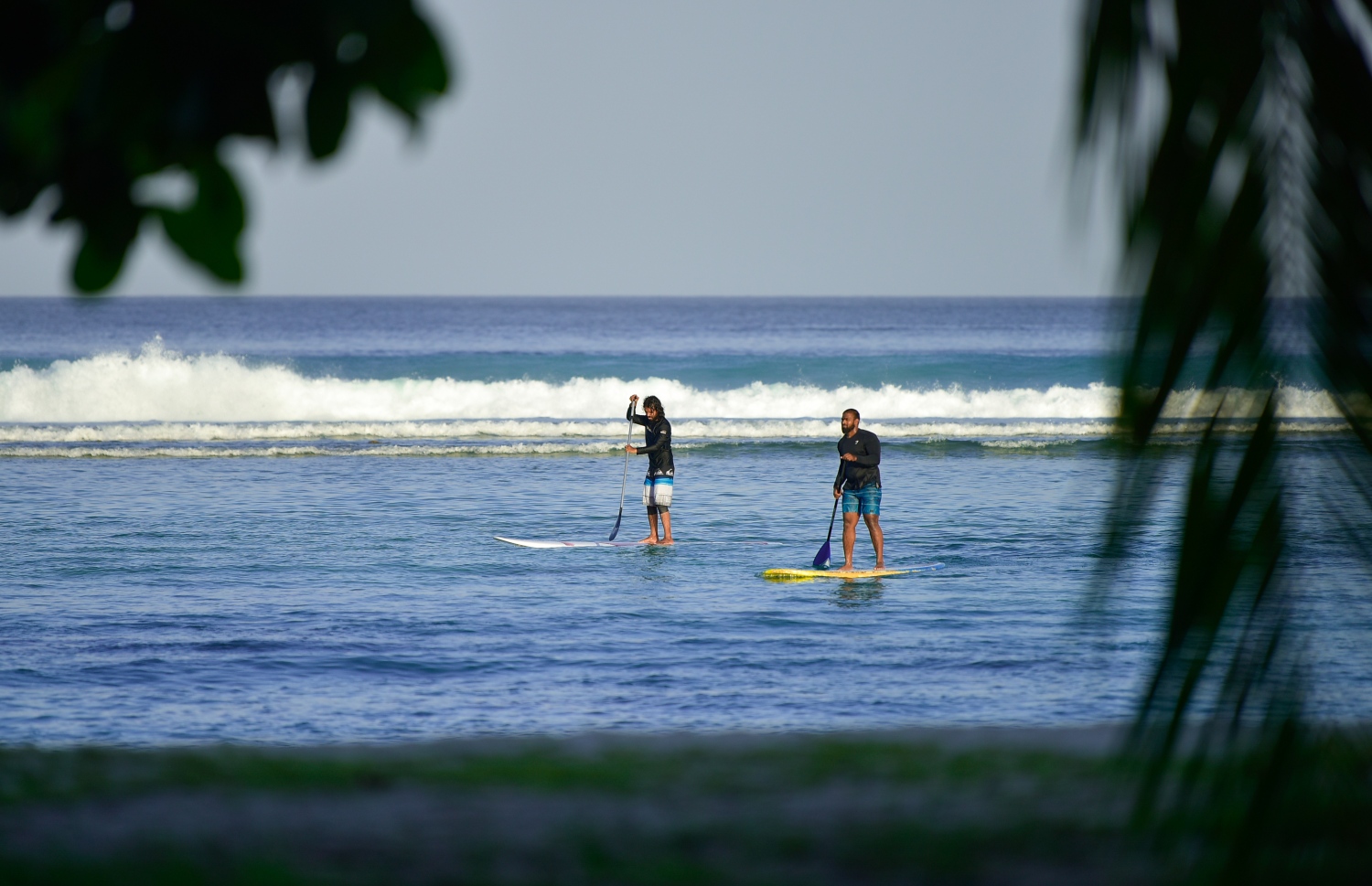 ހުޅުމާލެ ބީޗްގައި ވޯޓާ ސްޕޯޓްގައި އުޅޭ ބައެއް.--