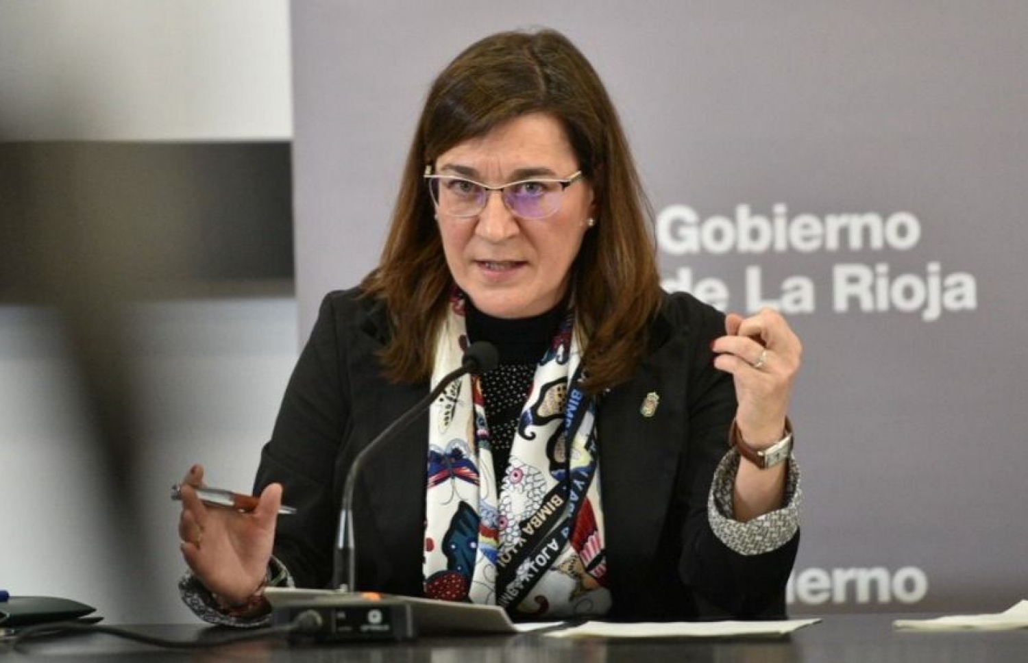 ހެލްތު މިނިސްޓަރު ސާރާ.