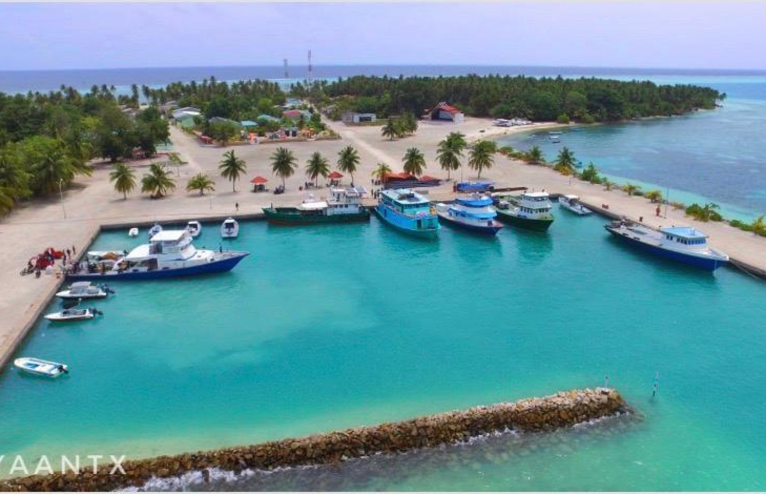 ވާދޫގެ ބަނދަރު ސަރަހައްދު: މި ރަށަކީ ކުށް މަދު އަމާން ރަށެއް.