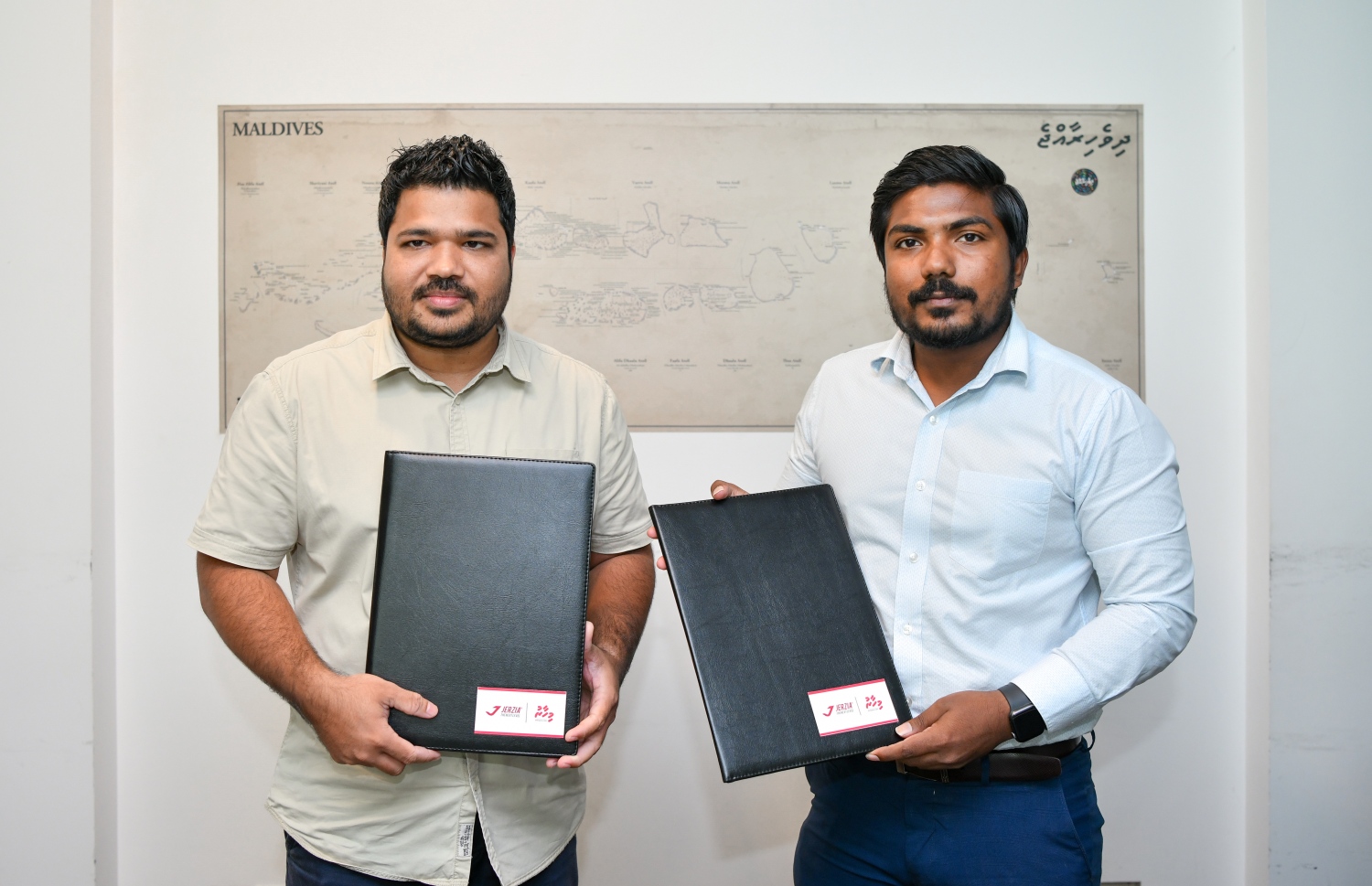 މިހާރު އާއި ޖާޒިއާ ގުޅިގެން ލޯންޗު ކުރި ފޭން ޖޯޒީގެ އެއްބަސްވުމުގައި ސޮއިކުރުމަށް ބޭއްވި ހަފުލާގެ ތެރެއިން