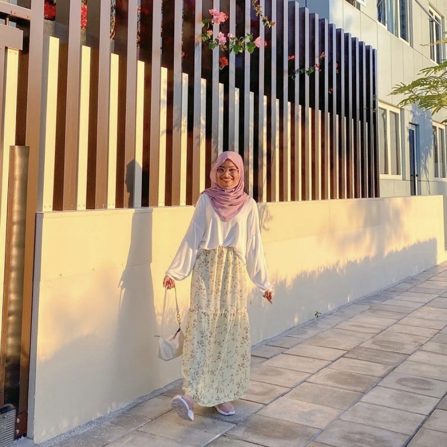 ނައީޝާ އަމިއްލަ އަށް ފަހާފައިވާ ހެދުމެއް --- ފޮޓޯ : ނައީޝާ ނިޒާމް