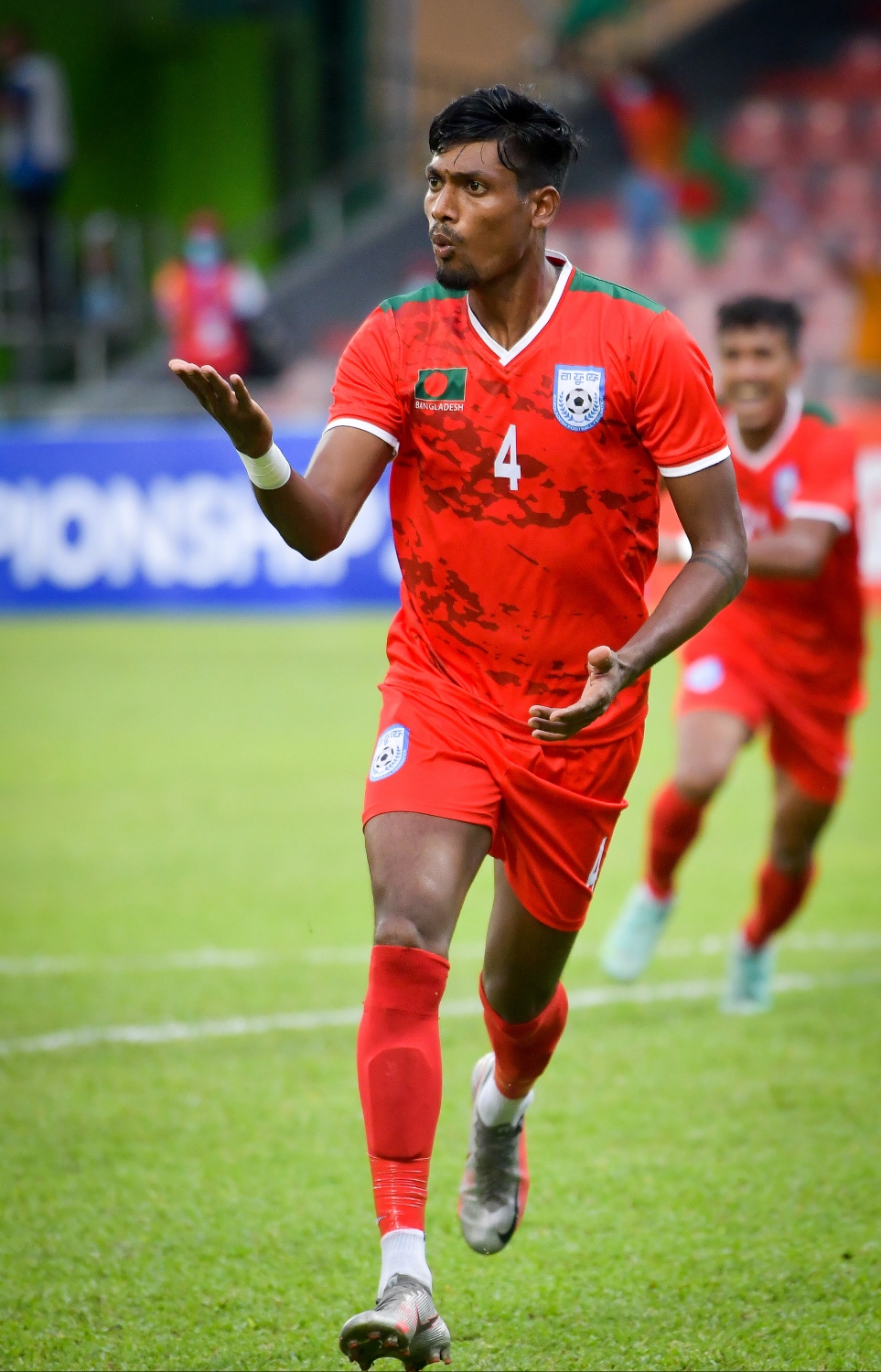 މާލެ- އޮކްޓޯބަރ 1، 2021: އުރީދޫ ސާފް ޗެމްޕިއަންޝިޕްގެ ފުރަތަމަ މެޗުގައި މިއަދު ސްރީ ލަންކާ އާއި ބަންގްލްދޭޝް ބައްދަލުކުރި މެޗުގެ ތެރެއިން، މިމެޗު  1-0 އިން މޮޅުވެ، ބަންގްލްދޭޝް ވަނީ މުބާރާތުގެ ފެށުން ރަނގަޅުކޮށްފައި--.ފޮޓޯ: ނިޝާން އަލީ/މިހާރު