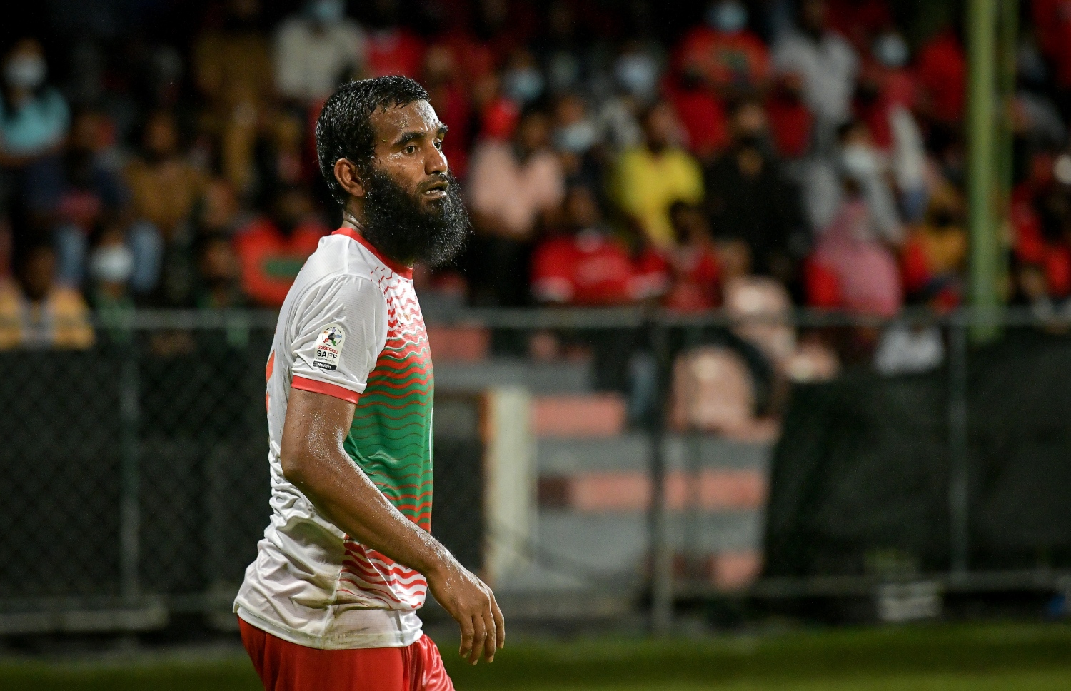 އަޝްފާގް، ސާފް ޗެމްޕިއަންޝިޕްގައި ރާއްޖެ ކުޅުނު މެޗެއްގައި --- ފޮޓޯ: ނިޝާން އަލީ | މިހާރު