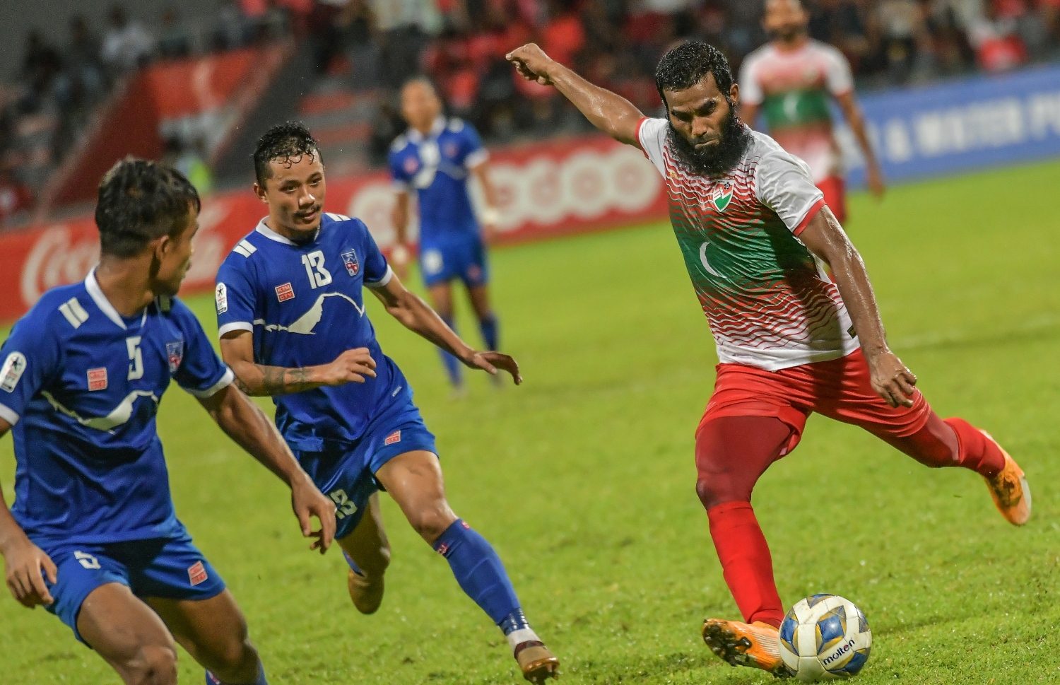 މާލެ- އޮކްޓޯބަރ 1، 2021: އުރީދޫ ސާފް ޗެމްޕިއަންޝިޕްގައި މިރޭ ރާއްޖެ އާއި ނޭޕާލް ކުޅުނު މެޗުގެ ތެރެއިން، މިމެޗު 1-0 ގެ ނަތީޖާއުކުން ކާމިޔާބުކުރީ ނޭޕާލް-. ފޮޓޯ: ނިޝާން އަލީ / މިހާރު