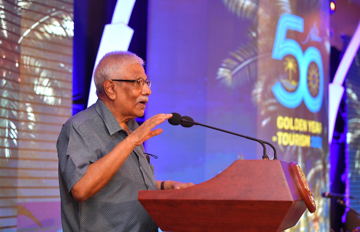 ރާއްޖޭގެ ޓޫރިޒަމަށް 50 އަހަރު ފުރުން ފާހަގަކުރުމަށް ކައުންޓްޑައުން ފަށަން ބޭއްވި ހަފްލާގައި މުހައްމަދު އުމަރު މަނިކު ވާހަކަދައްކަވަނީ-- ފޮޓޯ: ރައީސް އޮފީސް