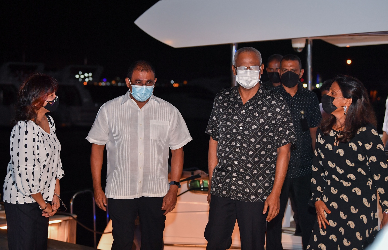 ކުރުނބާ މޯލްޑިވްސް: އޮކްޓޯބަރު 4، 2021: ރާއްޖޭގެ ޓޫރިޒަމުގެ ރަންޔޫބީލްގެ ކައުންޓްޑައުން ހަފުލާގައި ރައީސް އިބްރާހިމް މުހައްމަދު ސޯލިހާއި ޓޫރިޒަމް މިނިސްޓަރު އަބްދުﷲ މައުސޫމް ބައިވެރިވެ ވަޑައިގަންނަވަނީ.-- ފޮޓޯ: ރައީސް އޮފީސް