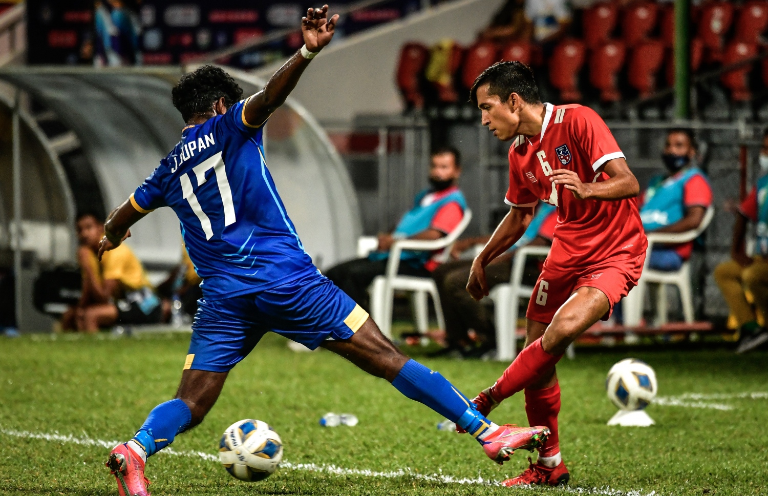 މާލެ- އޮކްޓޯބަރ ، 2021: އުރީދޫ ސާފް ޗެމްޕިއަންޝިޕްގައި ރޭ ނޭޕާލް އާއި ސްރީ ލަންކާ ބައްދަލުކުރި މެޗުގެ ތެރެއިން، ރޭ ސްރީލަންކާ އަތުން 3-2 އިން މޮޅުވެ، ނޭޕާލް ވަނީ ތާވަލްގެ އެއް ވަނަ އަށް ޖެހިލާފައި --. ފޮޓޯ: ނިޝާން އަލީ/މިހާރު