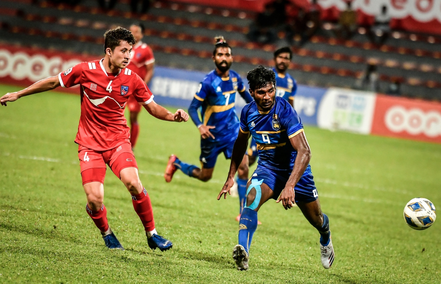 މާލެ- އޮކްޓޯބަރ ، 2021: އުރީދޫ ސާފް ޗެމްޕިއަންޝިޕްގައި ރޭ ނޭޕާލް އާއި ސްރީ ލަންކާ ބައްދަލުކުރި މެޗުގެ ތެރެއިން، ރޭ ސްރީލަންކާ އަތުން 3-2 އިން މޮޅުވެ، ނޭޕާލް ވަނީ ތާވަލްގެ އެއް ވަނަ އަށް ޖެހިލާފައި --. ފޮޓޯ: ނިޝާން އަލީ/މިހާރު