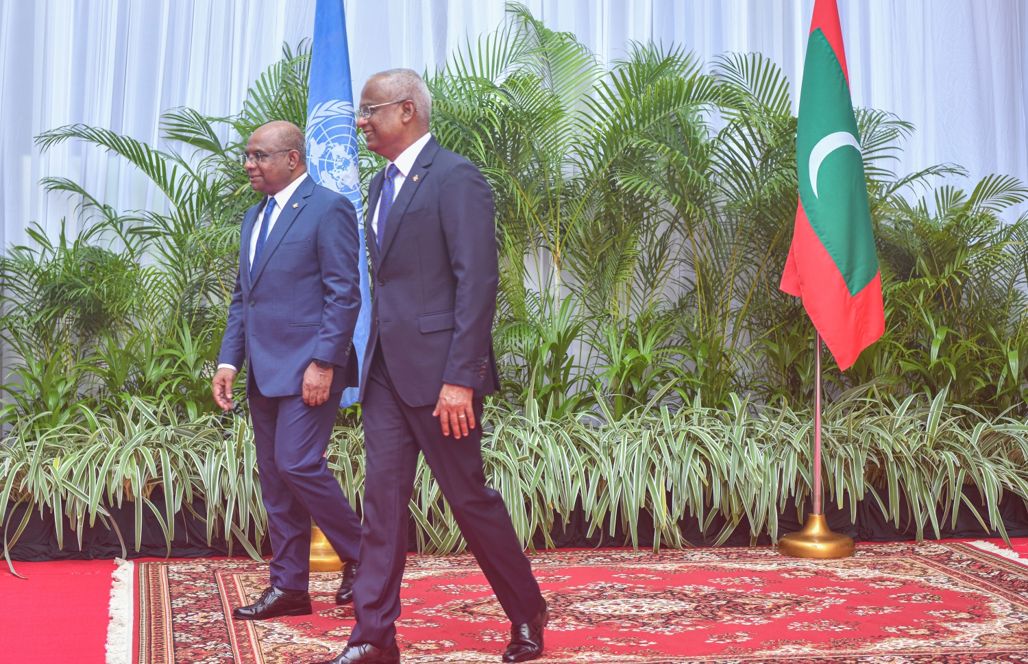 އދ. ގެ އާންމު މަޖިލީހުގެ ރައީސްގެ ހައިސިއްޔަތުން ފޮރިން މިނިސްޓަރު އަބްދުﷲ ޝާހިދު ރާއްޖެ އަށް ކުރެއްވި ދަތުރުފުޅުގައި ރައީސް އިބްރާހިމް މުހައްމަދު ސޯލިހާ އެކު. -- ފޮޓޯ | މިހާރު