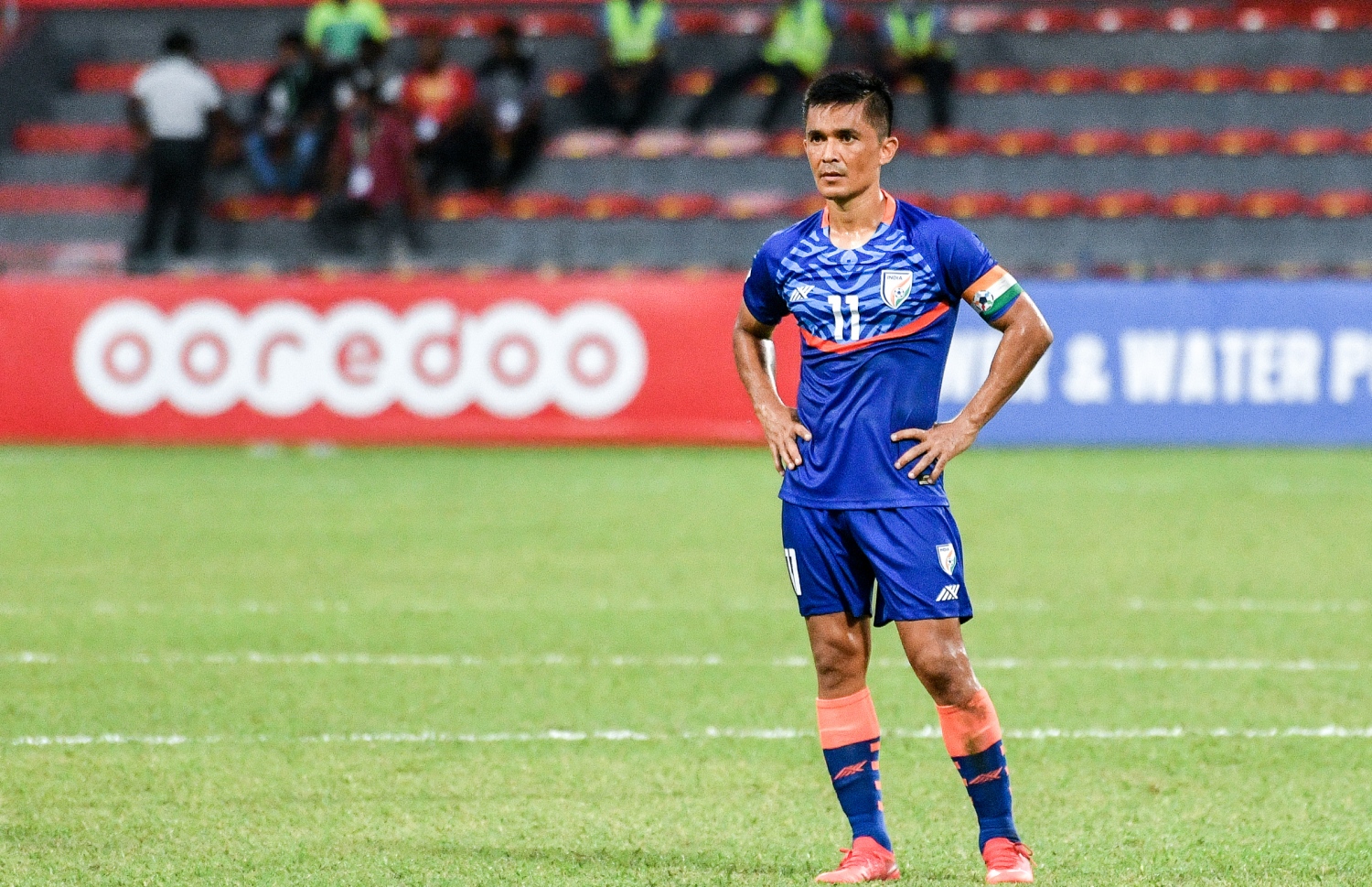 އިންޑިއާގެ ކެޕްޓަން ލަންކާ މެޗުގައި ދަނޑު މަތީގައި މަޑުކޮށްލައިގެން --- ފޮޓޯ: ނިޝާން އަލީ | މިހާރު