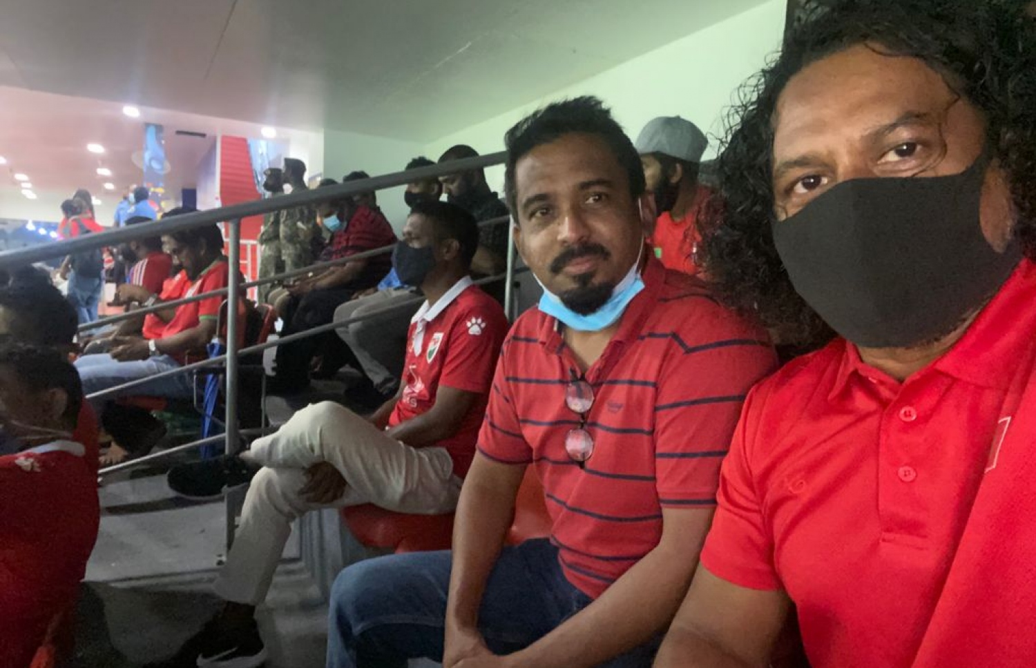 ގައުމީ ޓީމު ކުޅުނު މެޗެއްގައި އިކްރާމް ދަނޑުގައި: އޭނާ ވިދާޅުވަނީ މެމްބަރުންނަށް ފަސޭހަ އިން ދަނޑަށް ވަދެވޭނެ ގޮތް ހަމަޖައްސައިދޭން ޖެހޭ ކަމަށް.