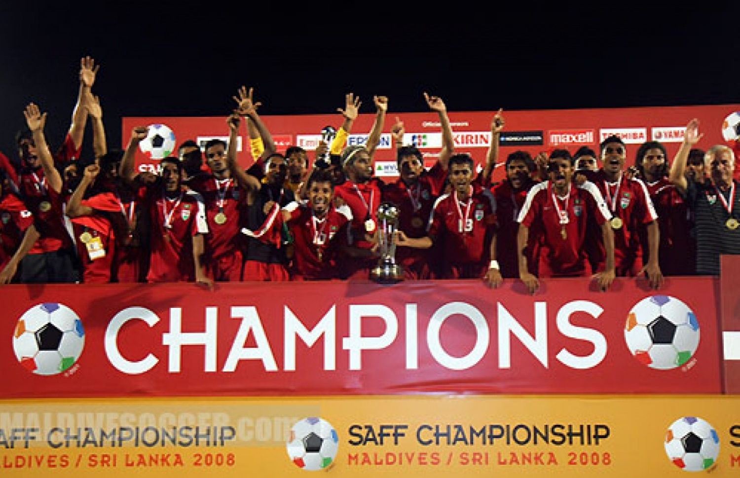 2008 ގެ ސާފް ޗެމްޕިއަންޝިޕް ތަށި ރާއްޖެއިން އުފުލާލަނީ