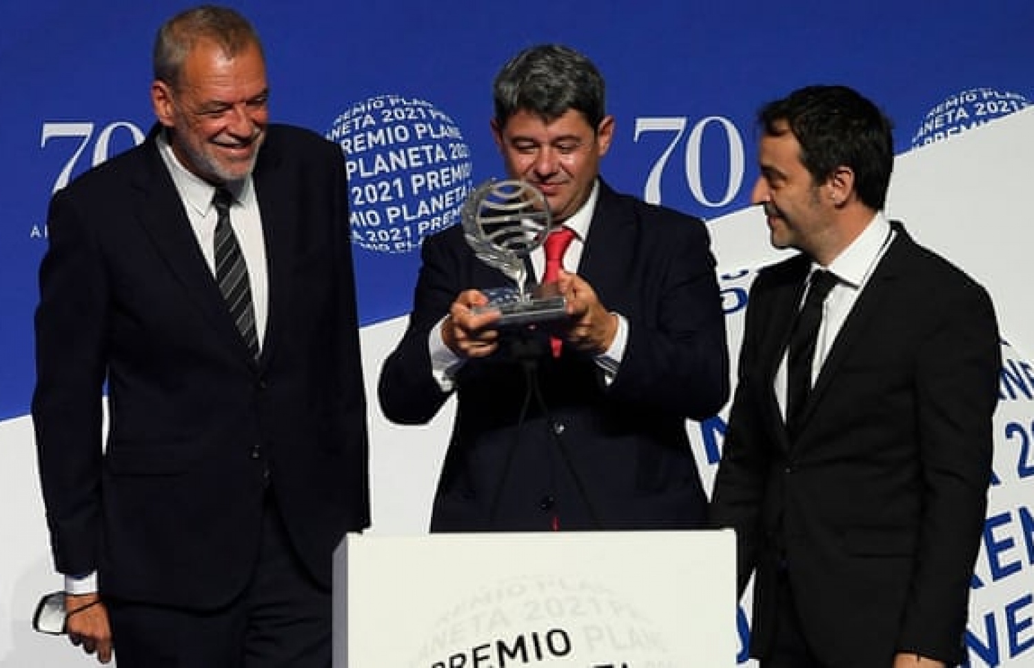 ޕްލެނެޓާ ޕްރައިޒް އެވޯޑްގެ ތެރެއިން.