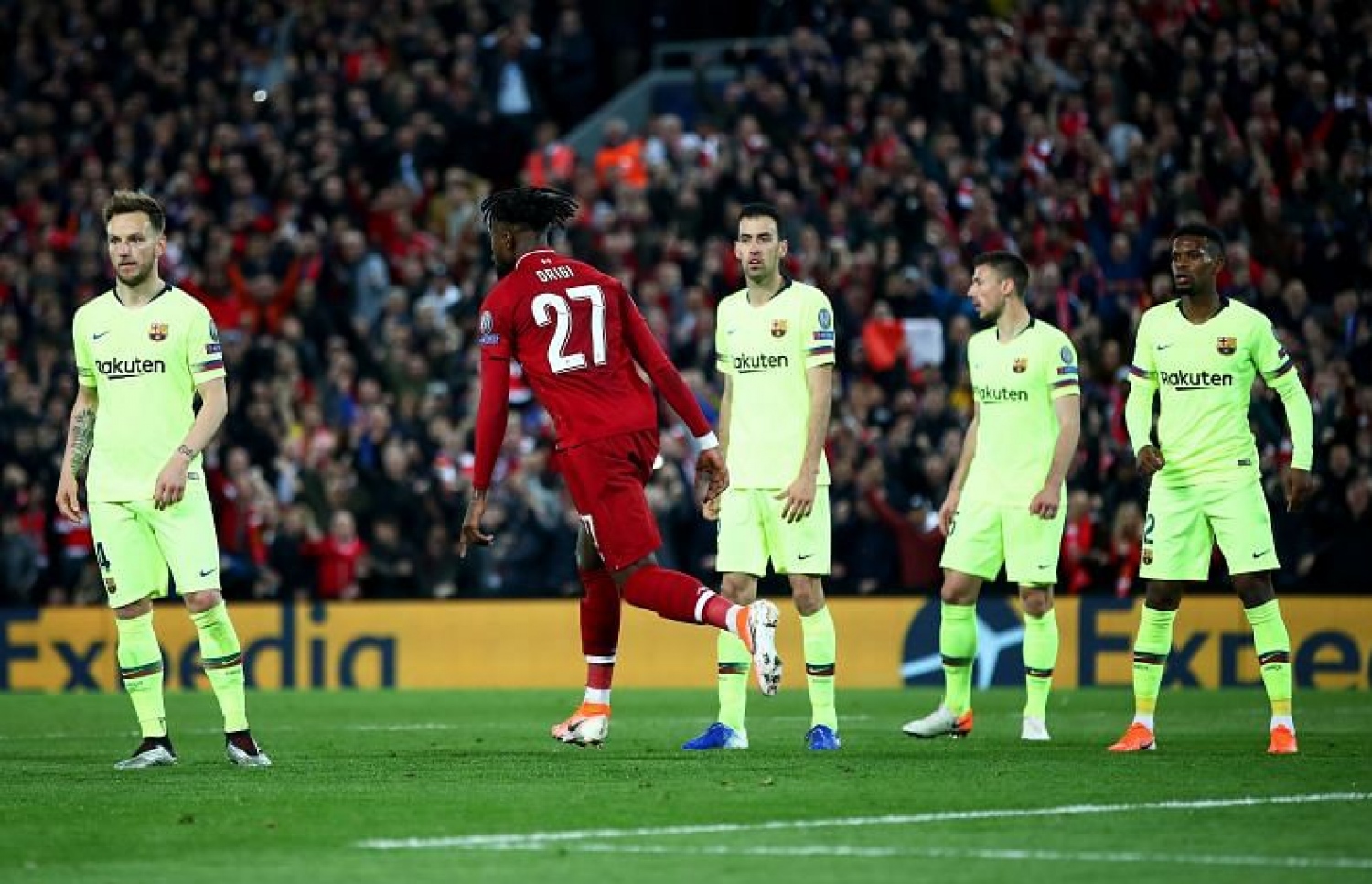 2018-19 ސީޒަނުގެ ޗެމްޕިއަންސް ލީގު ސެމީ ފައިނަލުގައި ލިވަޕޫލްގެ އޮރިގީ، ބާސެލޯނާ ކަޓުވާލި ގޯލު ޖެހުމަށް ފަހު. ---