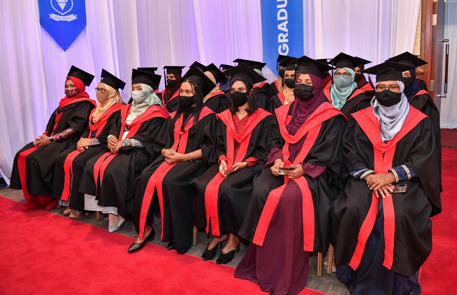 މާލެ: އޮކްޓޫބަރު 21، 2021- ވިލާ ކޮޖެލުގެ ދަސްވެނިވުމުގެ ހަފުލާގައި ބައެއް ދަރިވަރުން ބައިވެރިވަނީ-- ފޮޓޯ: ފަޔާޒު މޫސާ / މިހާރު