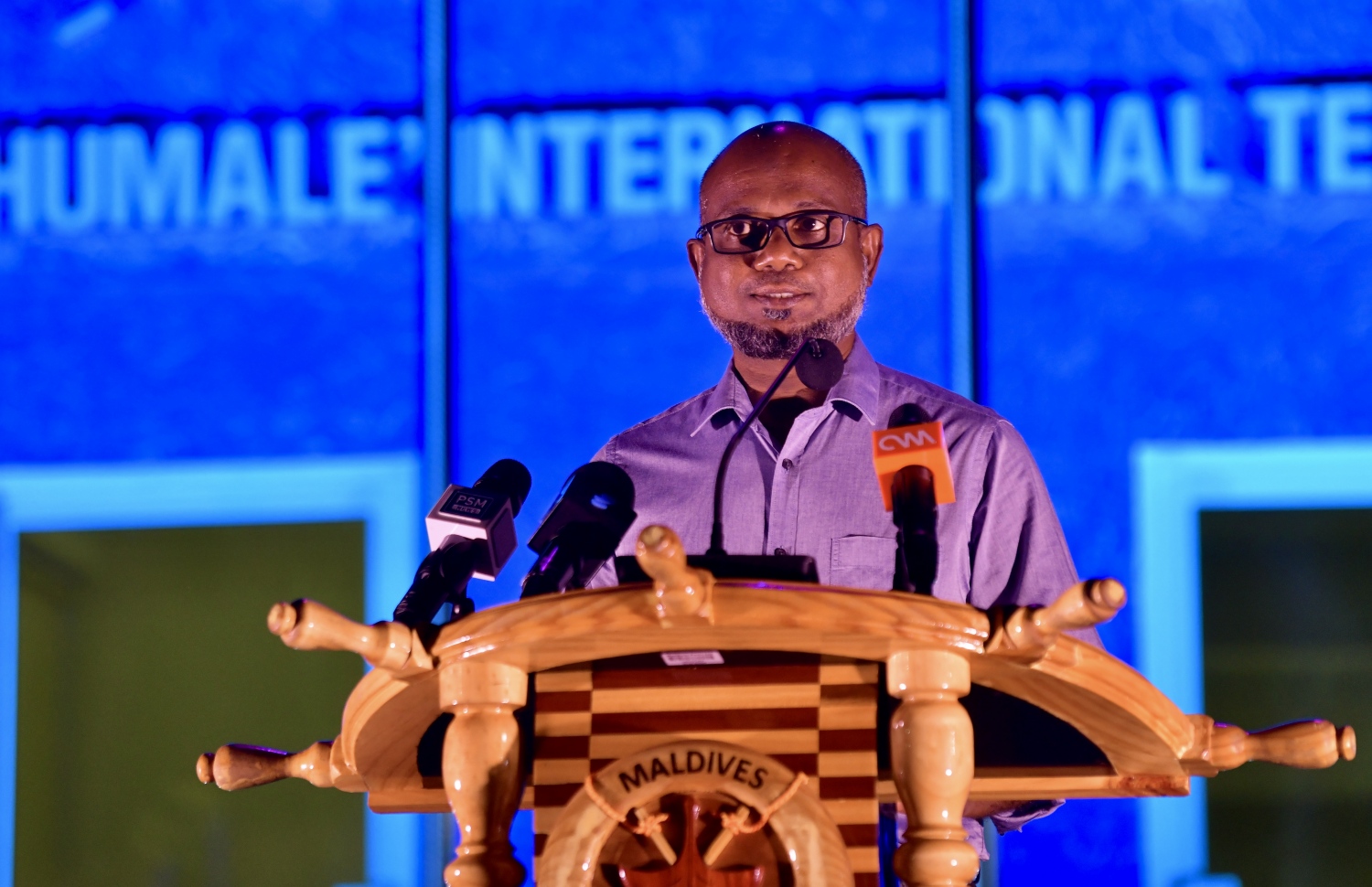 ހުޅުމާލޭ ޕޯޓުގެ އެޗްއޯޑީ އިބްރާހިމް ރަޝީދު ރޭގެ ރަސްމިއްޔާތުގައި ވާހަކަ ދައްކަވަނީ.--- ފޮޓޯ: ނިޝާން އަލީ/ މިހާރު