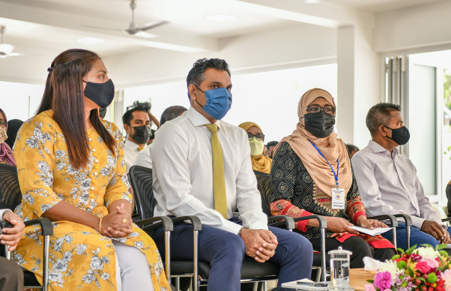 ހުޅުމާލޭގައި އަމިއްލަ ފަރާތަކުން އިމާރާތްކޮށް ޕްރީ ސްކޫލު ހުޅުވަން ބޭއްވި ރަސްމިއްޔާތުގައި ނައިބު ރައީސް ފައިސަލް އަދި އެޑިއުކޭޝަން މިނިސްޓަރު ޑރ. އައިޝަތު އަލީ ބައިވެރިވެވަޑައިގަންނަވަނީ.-- ފޮޓޯ: ފަޔާޒު މޫސާ/ މިހާރު