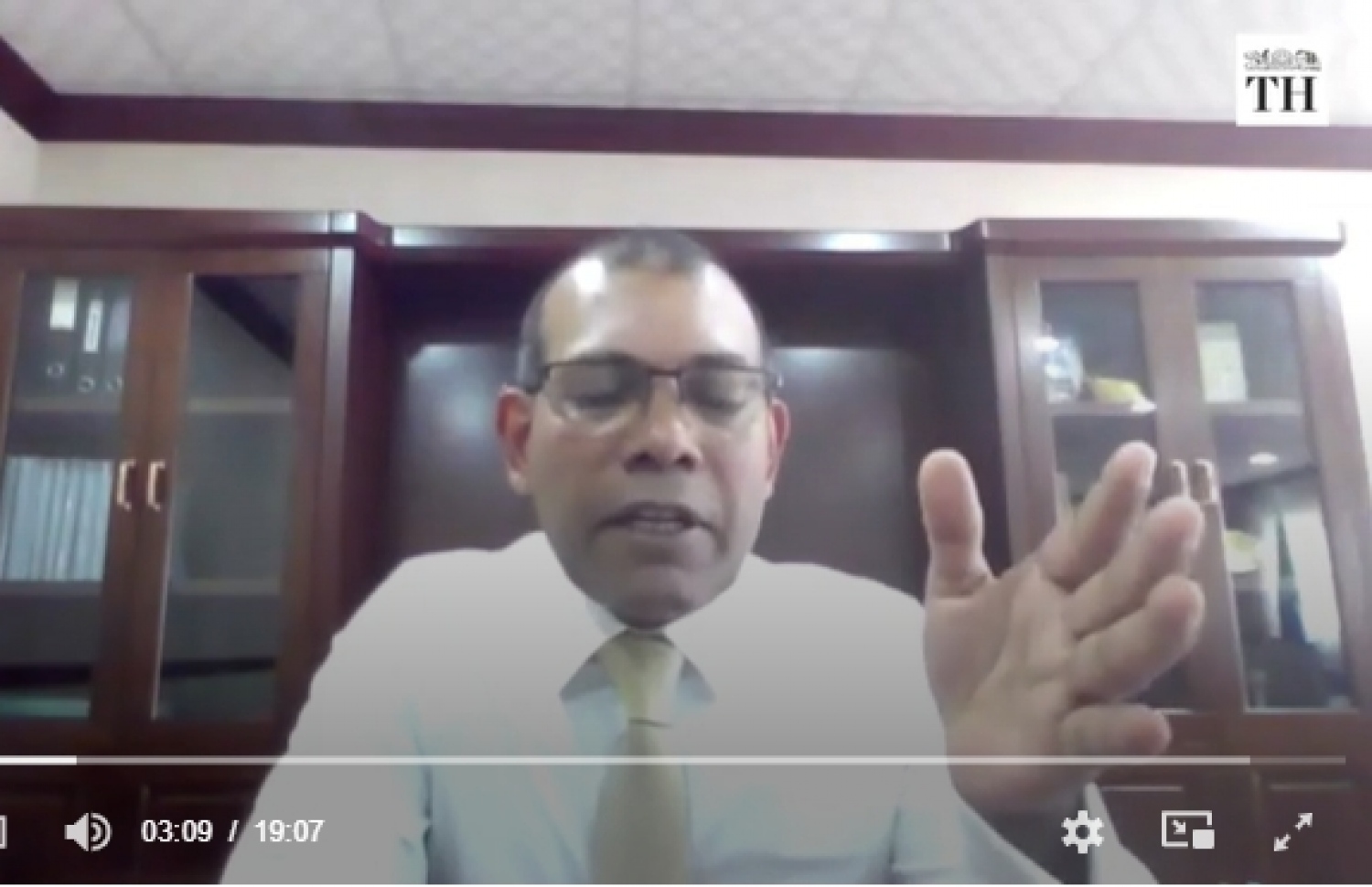 ރައީސް ނަޝީދު "ދަ ހިންދޫ" ނޫހަށް އިންޓަވިއު ދެއްވަނީ.