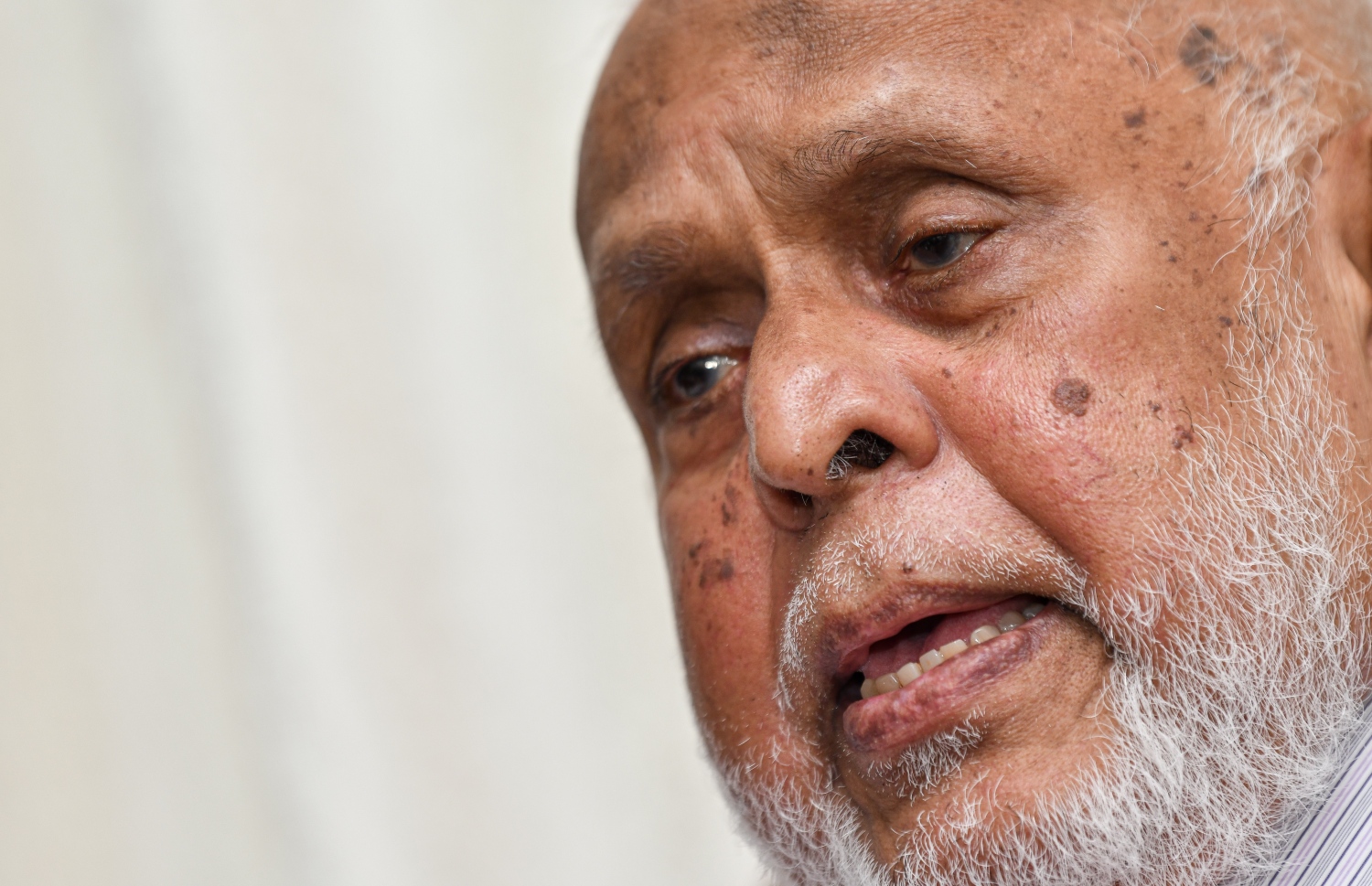 ޝައިހު ރަޝީދު: އުމުރުން 80 އަހަރާ ގާތްވެފައި ވަނިކޮށް ޕީއެޗްޑީ ހާސިލު ކުރެއްވުނީ ވަރަށް ދަތި، ތަފާތު ތަޖުރިބާތަކަކަށް ފަހު.---ފޮޓޯ: ފަޔާޒު މޫސާ/ މިހާރު